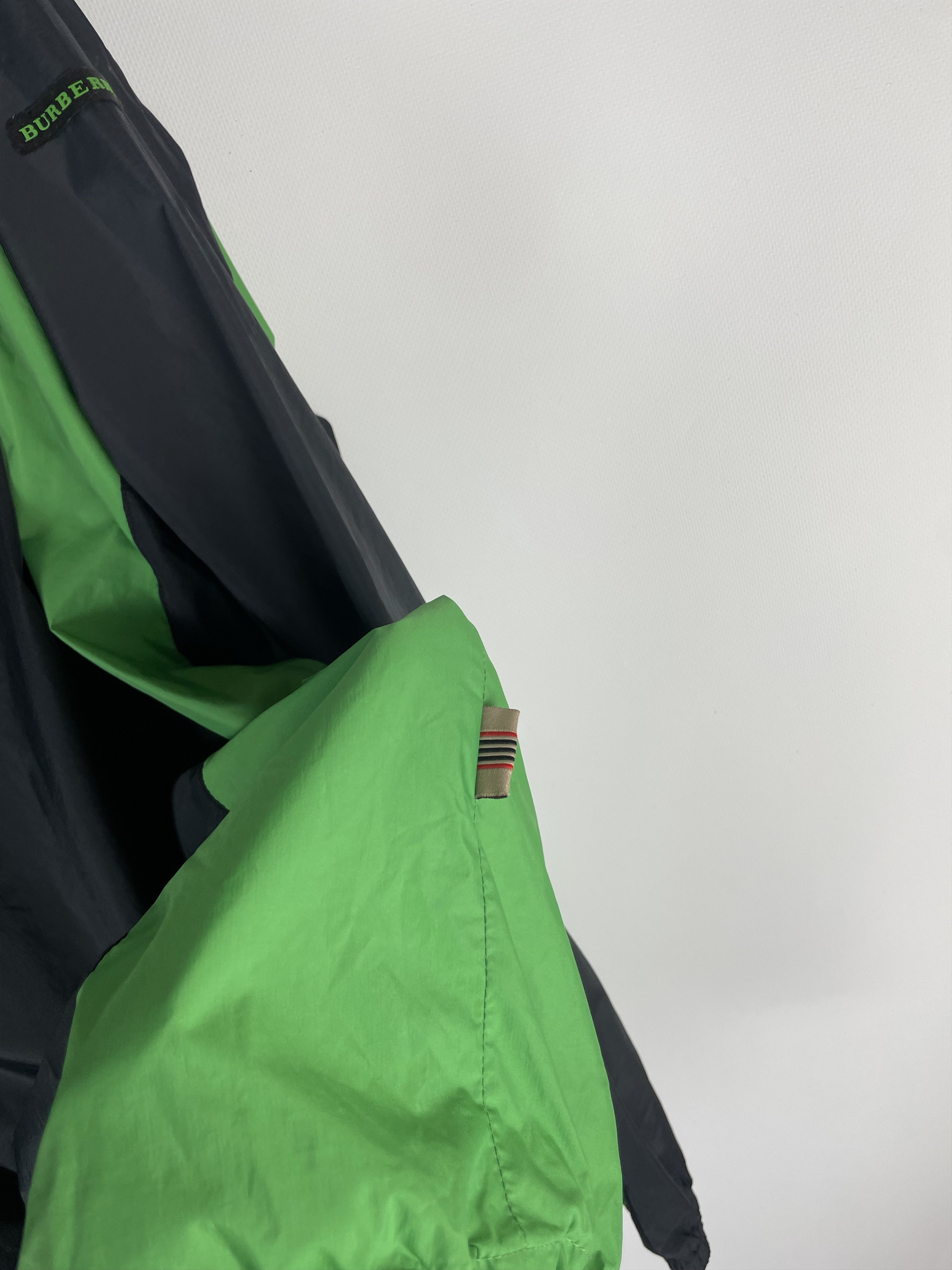 Burberry Vintage Burberry Golf Light Windbreaker Jacket Size US XL / EU 56 / 4 - 9 Thumbnail
