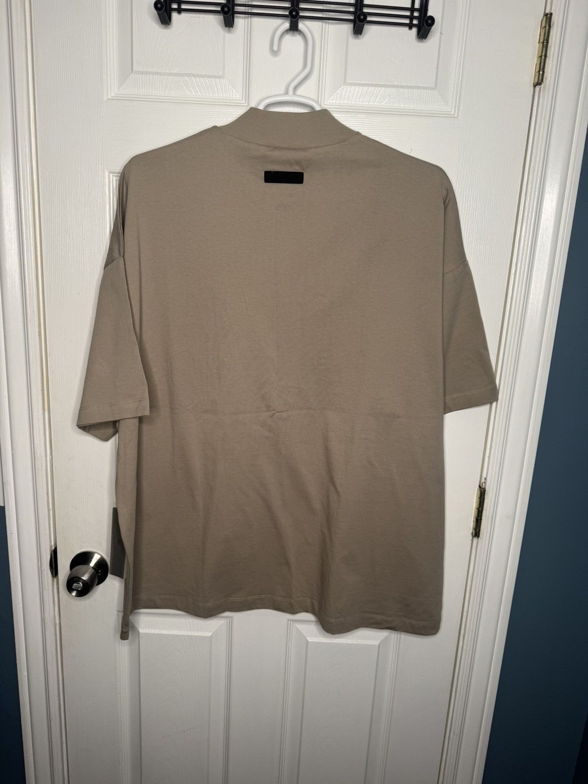 Fear of God Fear of God ESSENTIALS Short Sleeve Mock Neck shirt Size US L / EU 52-54 / 3 - 9 Thumbnail
