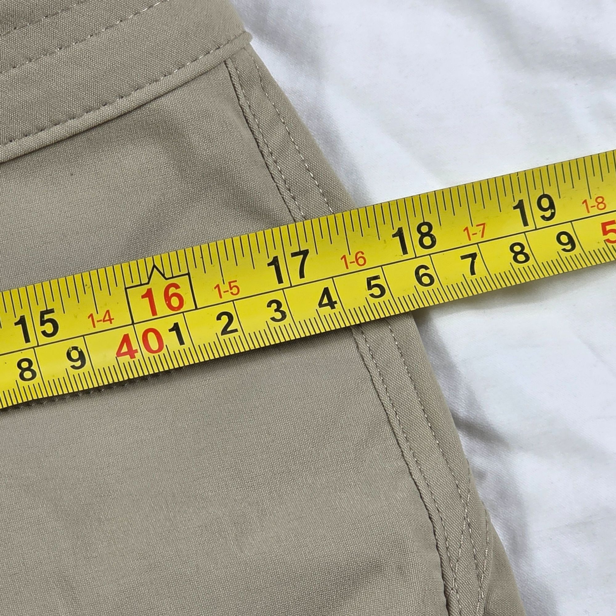 Eddie Bauer Eddie Bauer Womens Size 14 Beige Hiking Capri Pants Outdoors Size 36" / US 14 / IT 50 - 8 Thumbnail