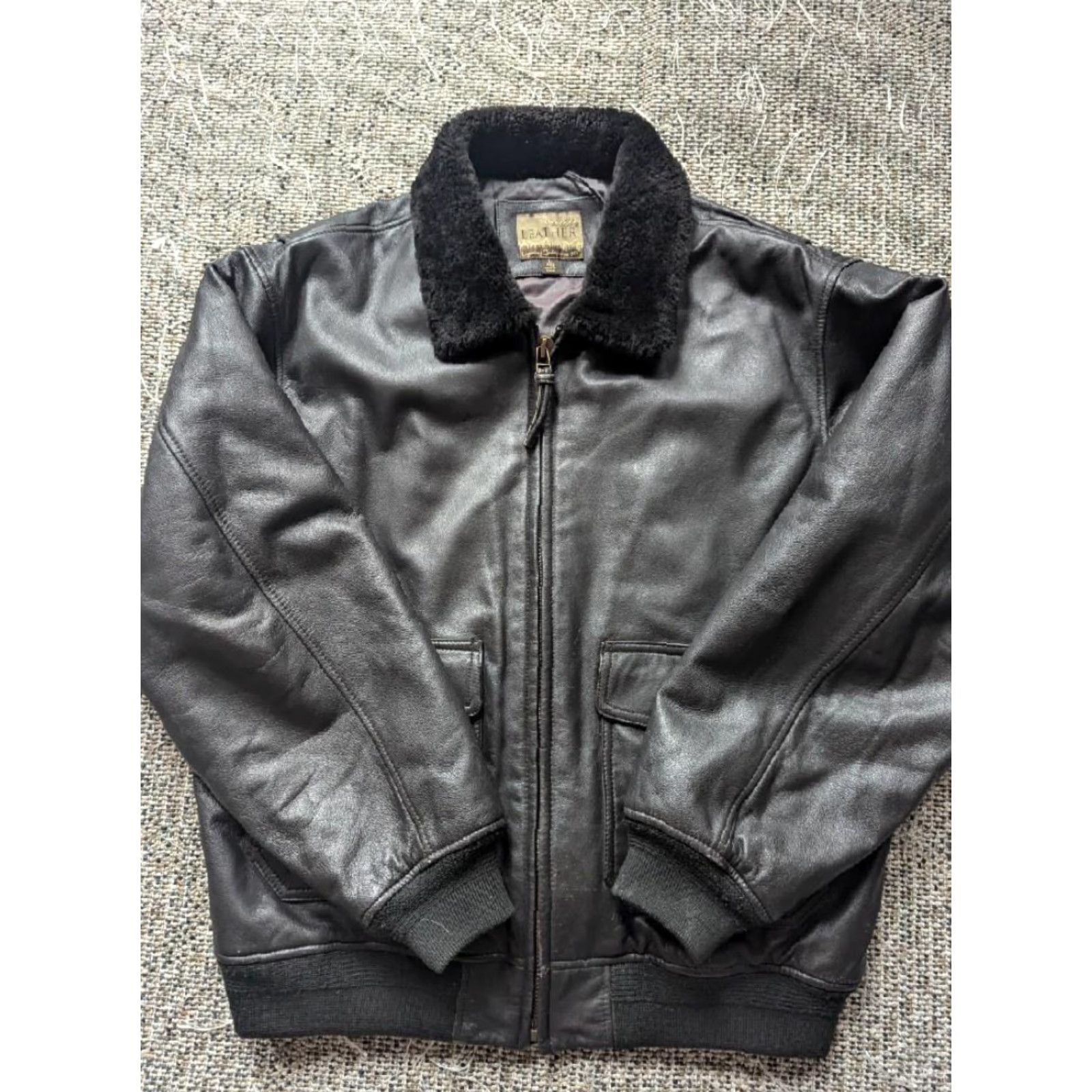 Vintage VINTAGE Cabela's leather BOMBER Jacket Mens L dark brown Mouton collar 44-46 Leather Jacket Size US L / EU 52-54 / 3 - 3 Thumbnail