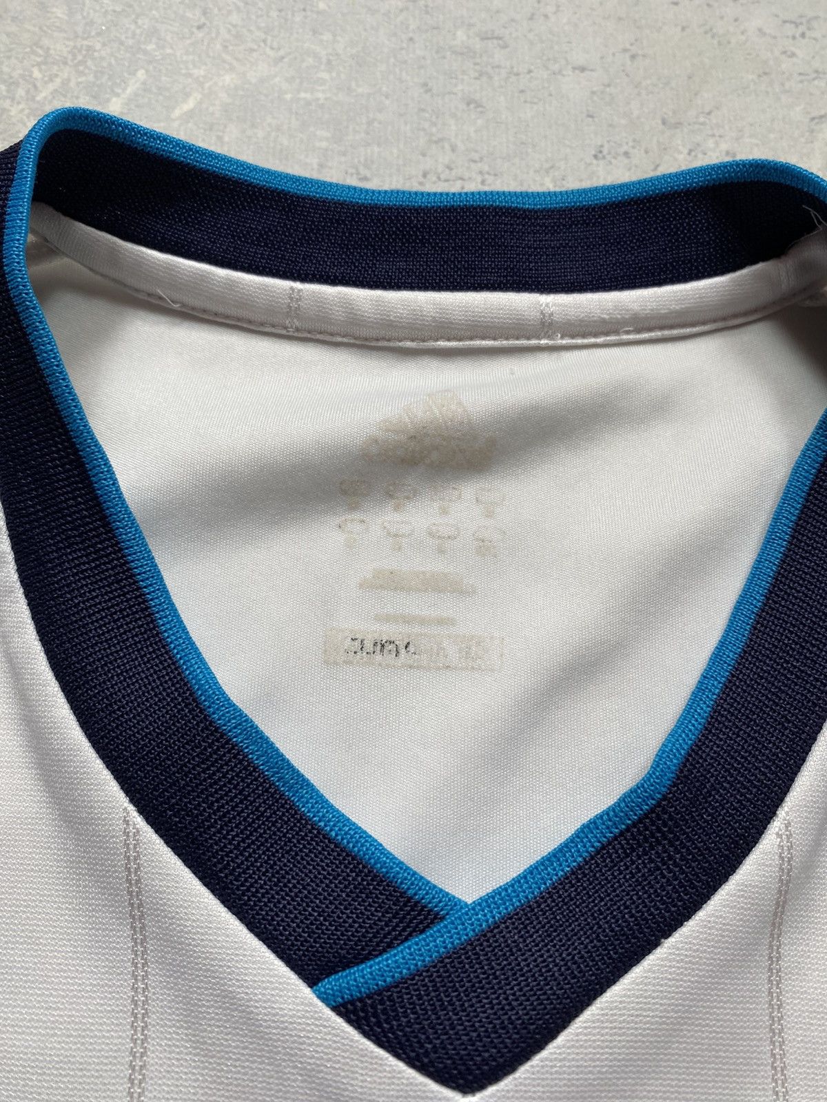 Adidas Adidas Real Madrid сезона 2012–2013 Jersey Size US M / EU 48-50 / 2 - 11 Thumbnail