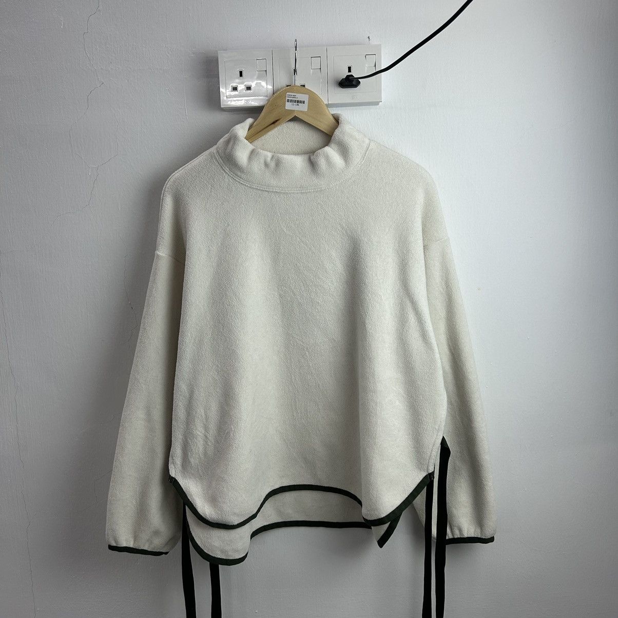 Lemaire Uniqlo White Mountaineering Fleece Crop Top Size US L / EU 52-54 / 3 - 1 Thumbnail