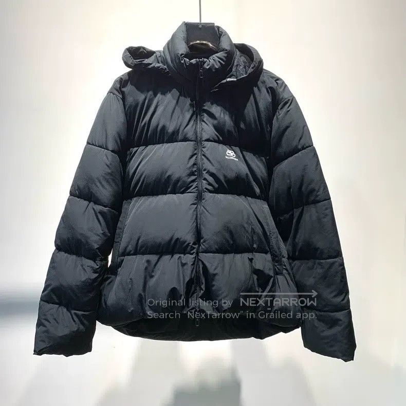 Balenciaga Balenciaga Puffer Jacket Size XS / US 0-2 / IT 36-38 - 1 Thumbnail