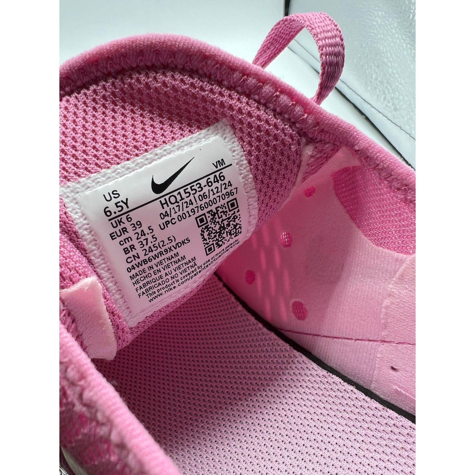 Nike Nike Air Max 270 GS “Pink Foam” size 6.5Y Size US 6.5 / IT 36.5 - 6 Thumbnail