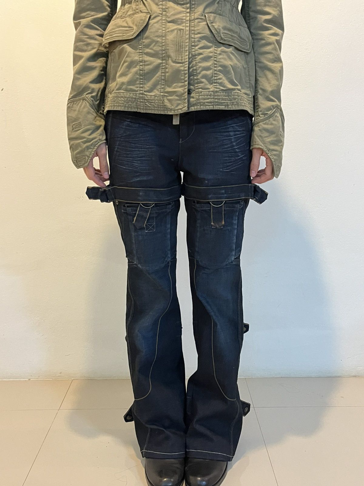 Marithe + Francois Girbaud MARITHE FRANÇOIS GIBAUD FLARED DENIM Size US 29 - 13 Thumbnail