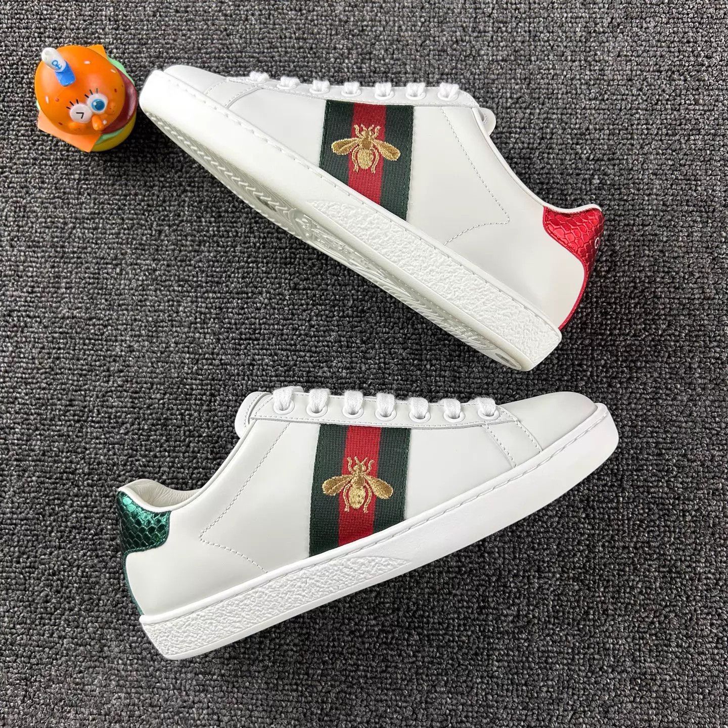 Gucci Gucci Bees Embroidered White Sneaker Women's 34 Size US 4 / IT 34 - 4 Thumbnail