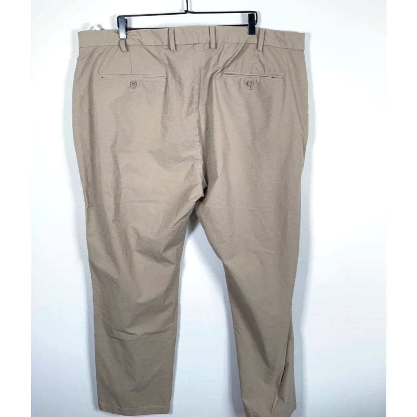 Vineyard Vines VINEYARD VINES On The Go Pants Men 46 x 31 Beige Cotton Stretch Chino Zip Flat Front Pockets Regular 31in Inseam Wellness Size US 30 / EU 46 - 2 Thumbnail