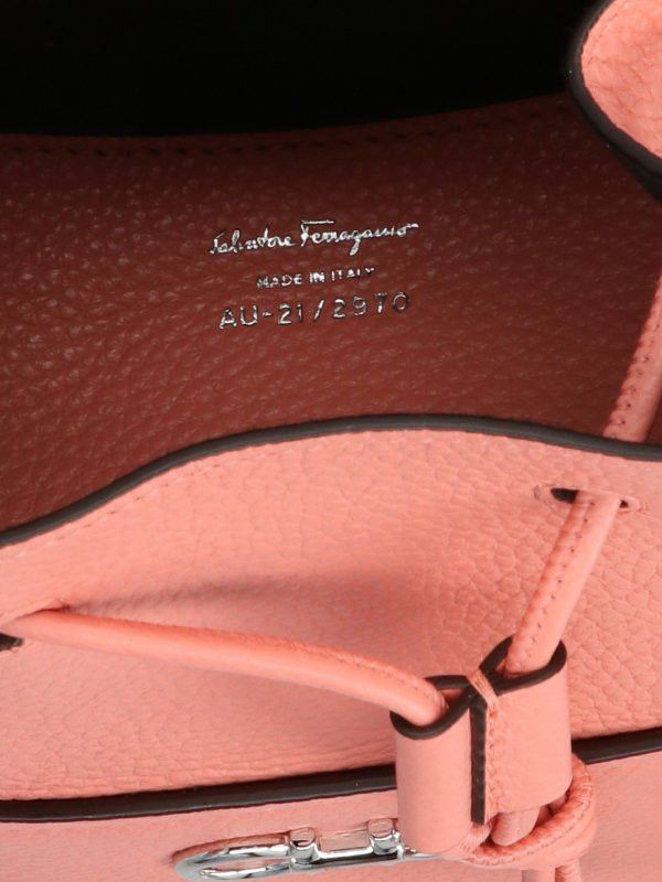Salvatore Ferragamo o1y0426 Size : OS / Bucket Bag in Salmon Pink Size ONE SIZE - 4 Thumbnail