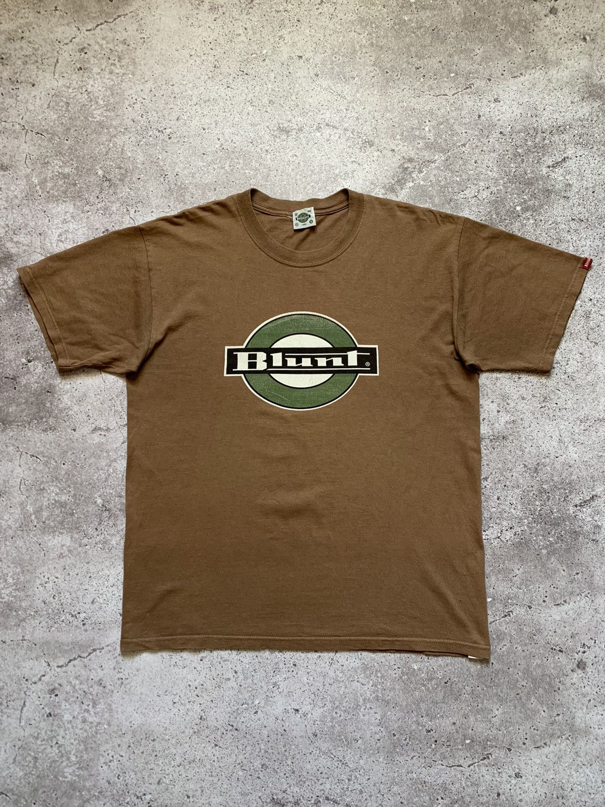 Hook-Ups × Vintage 90s Blunt Skateboards Logo Brown Tee Size US L / EU 52-54 / 3 - 1 Thumbnail