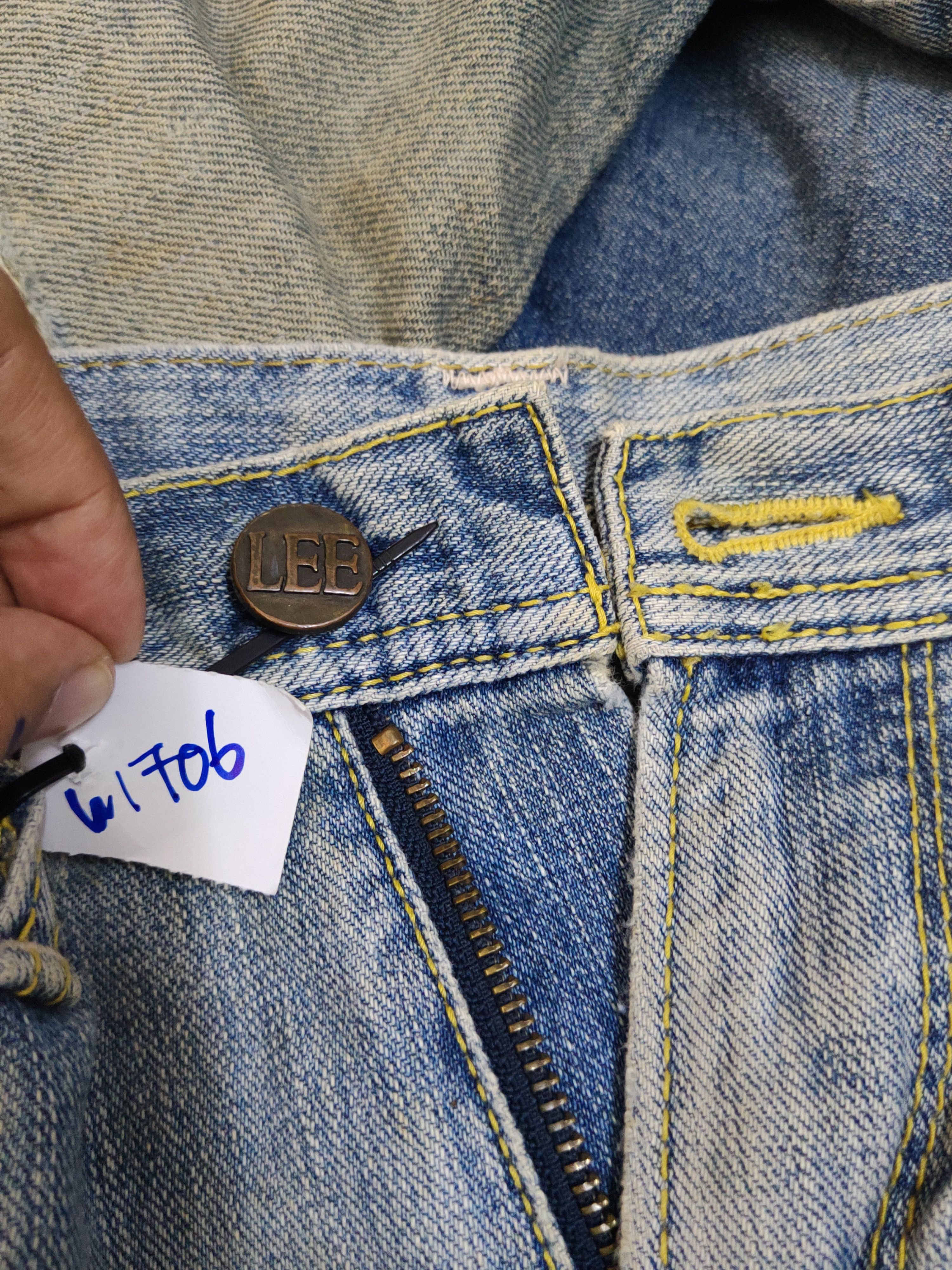 Lee Lee vintage Blue Distressed Ripped denim Jeans #W1706 Size US 32 / EU 48 - 19 Thumbnail