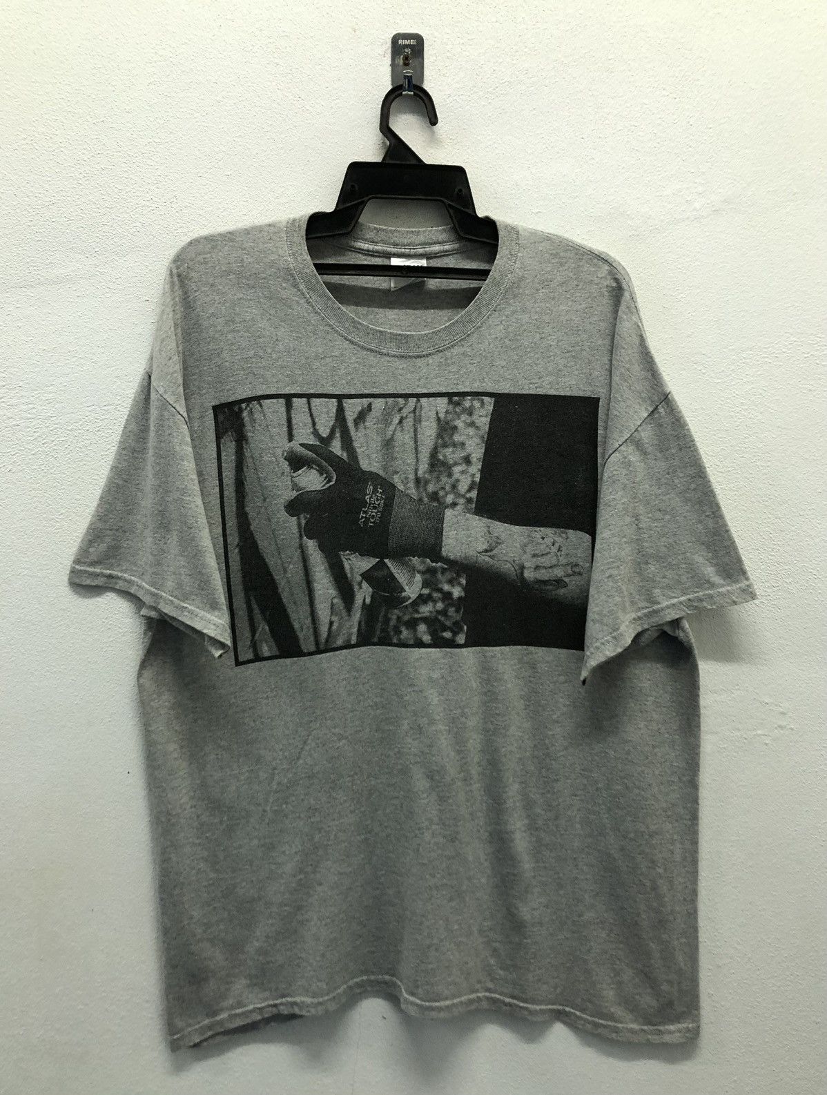 Vintage Vintage Atlas 370 Nitrile Tough Glove T-Shirt Size US XL / EU 56 / 4 - 1 Thumbnail