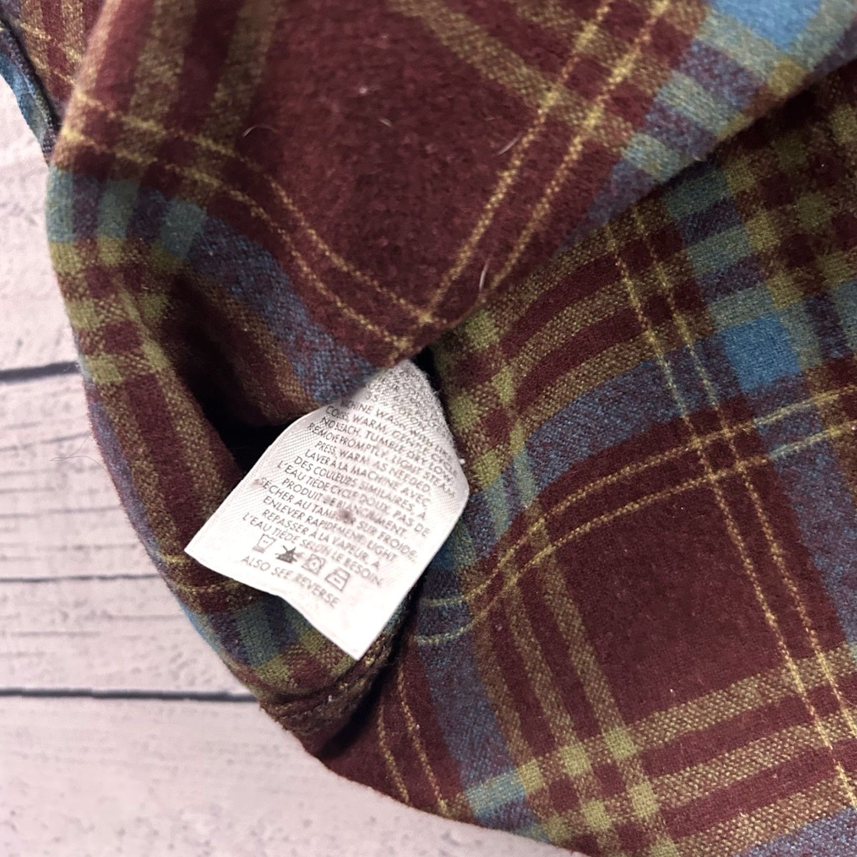 Eddie Bauer VINTAGE Eddie Bauer Pendleton Wool Plaid Button Front Shirt Women's Small Maroon Size S / US 4 / IT 40 - 5 Thumbnail