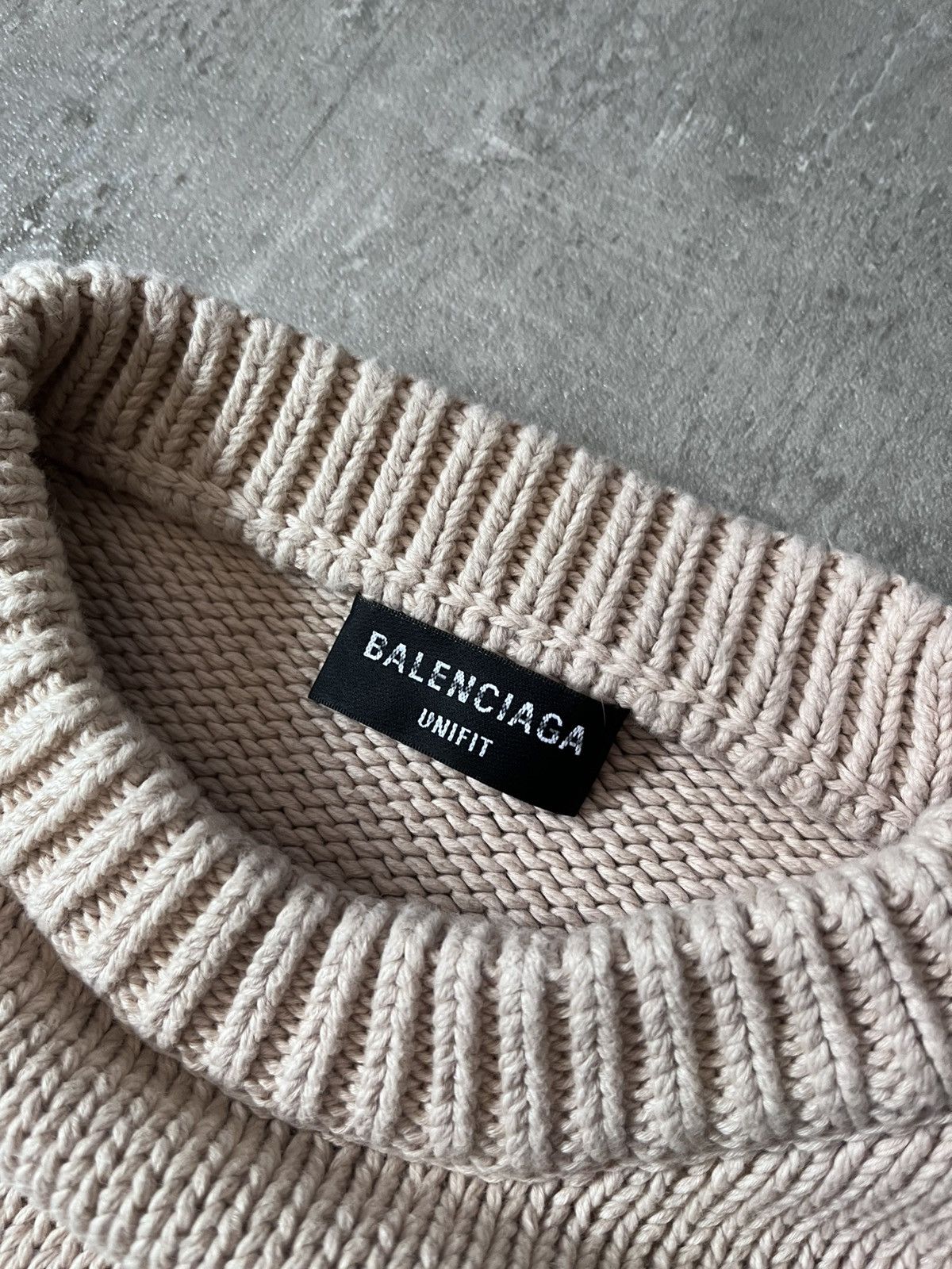 Balenciaga Balenciaga BB crown logo beige sweater Size US M / EU 48-50 / 2 - 6 Thumbnail