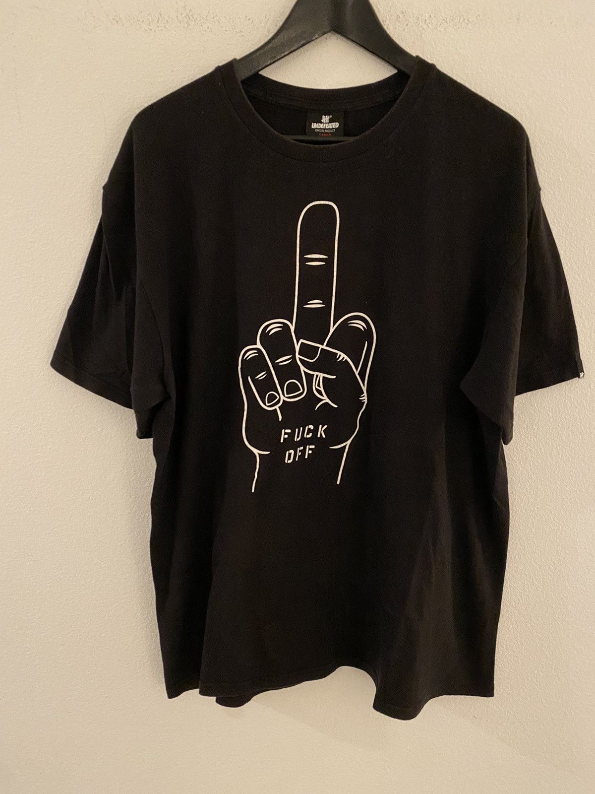 Undefeated Undefeated Middle Finger Play Dirty T-shirt Large Size US L / EU 52-54 / 3 - 1 Thumbnail