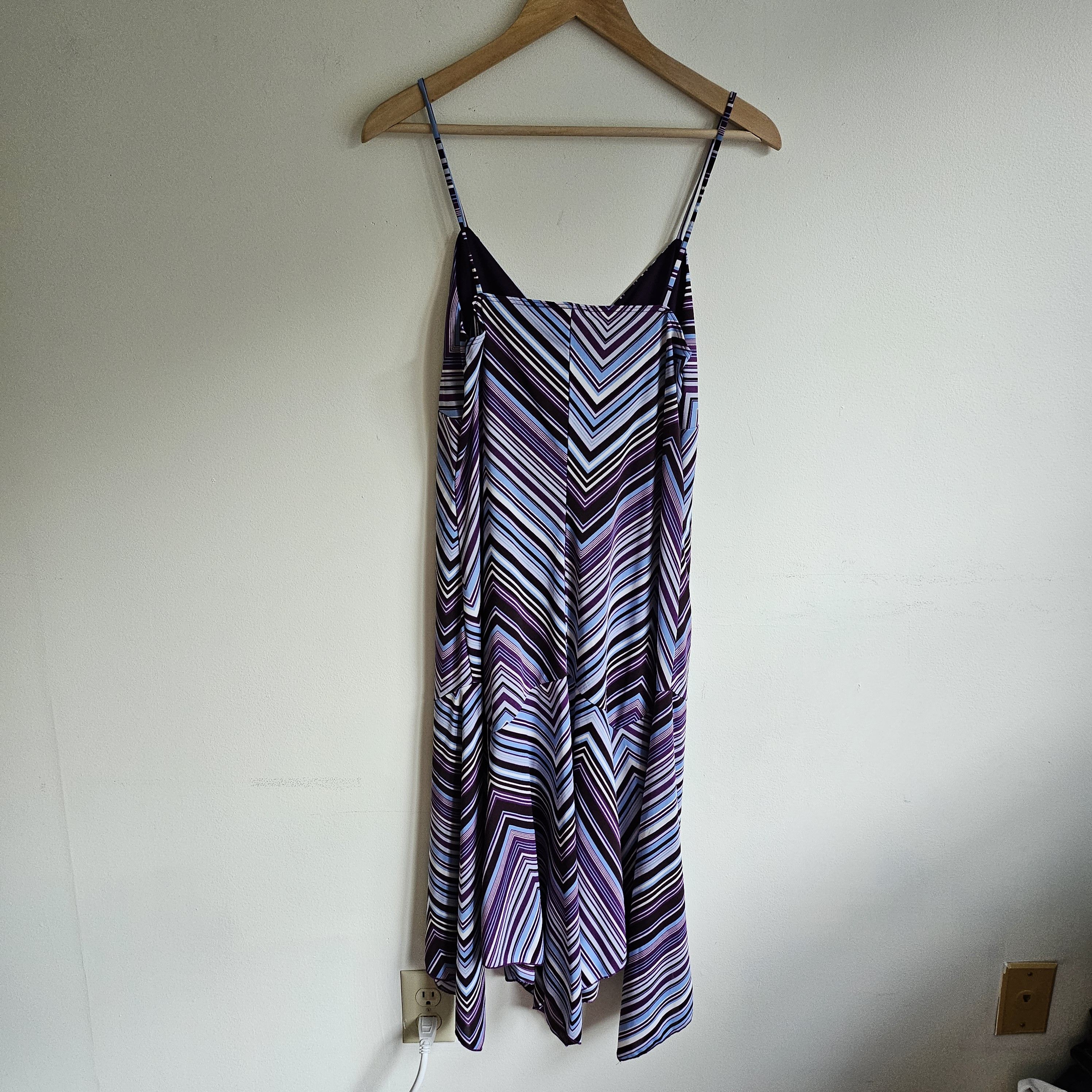 Vintage Vintage USA-made handkerchief hem dress Size M / US 6-8 / IT 42-44 - 3 Thumbnail