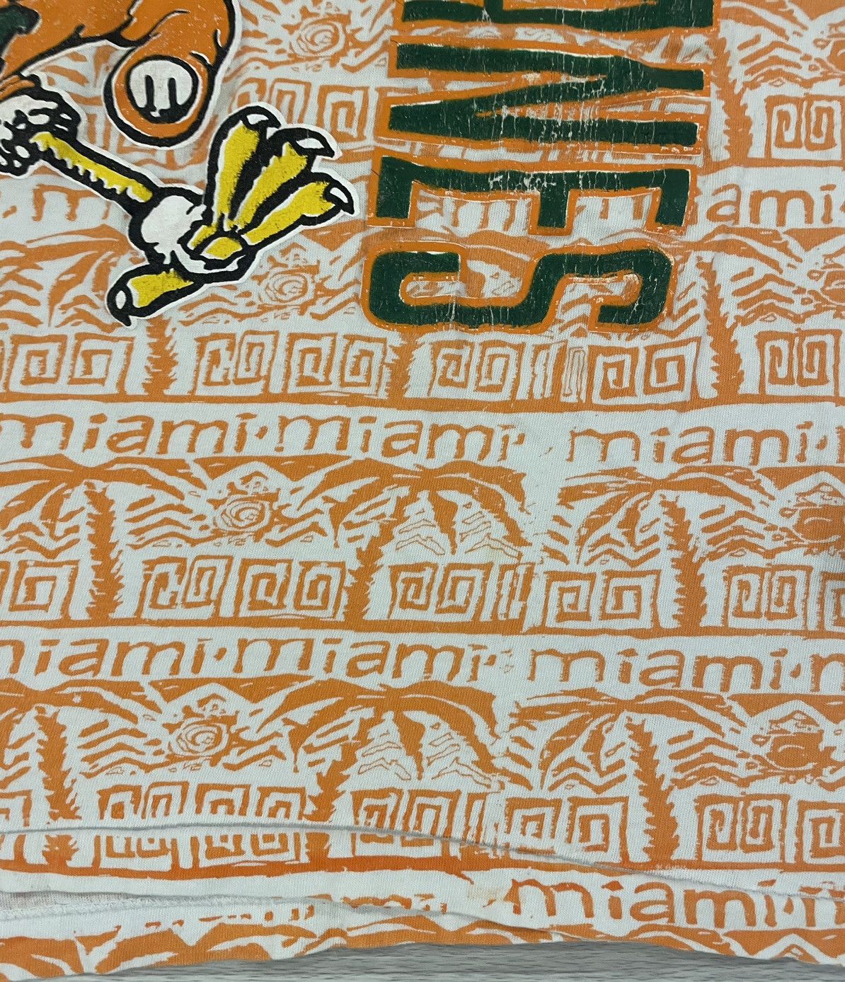 Vintage Vintage Miami Hurricanes AOP Single Stitch Shirt Mens 2XL Size US XXL / EU 58 / 5 - 7 Thumbnail