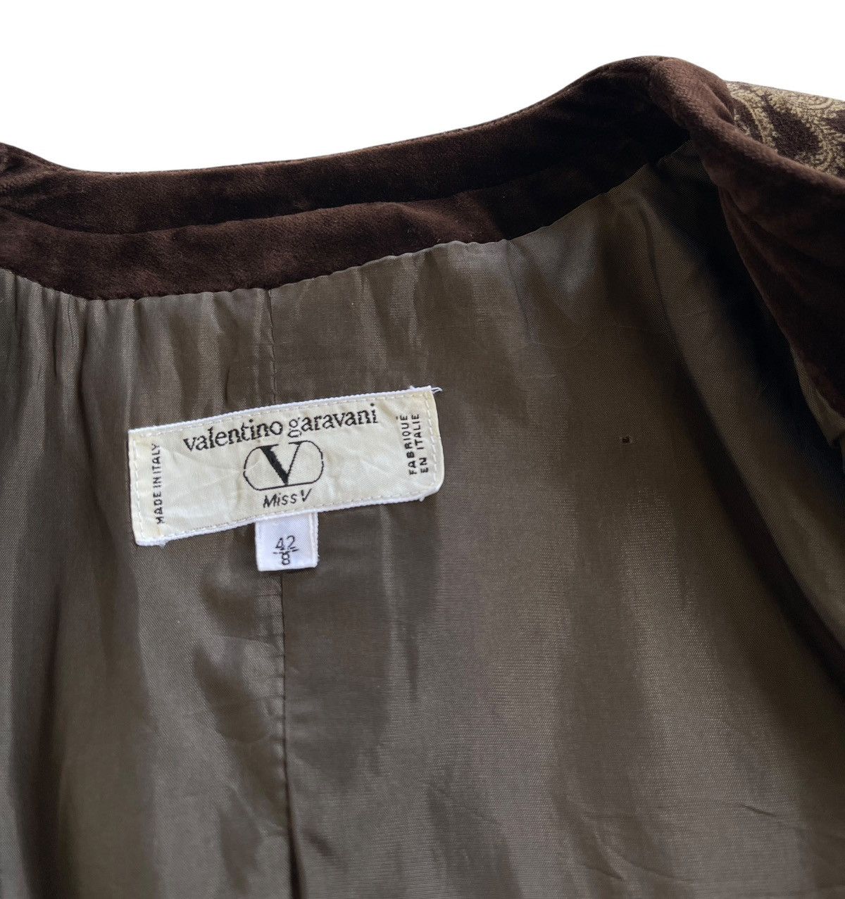 Valentino Valentino Garavani Paisley Cropped Velvet Jacket Size M / US 6-8 / IT 42-44 - 12 Thumbnail