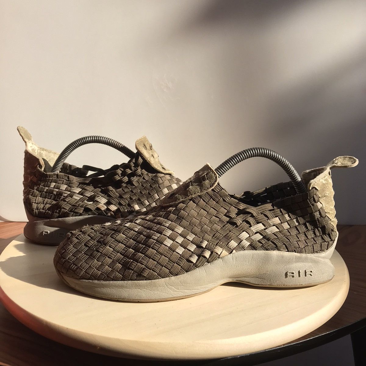 Nike Nike Air Woven HTM silhouette 2000 Trainner sneakers shoe ap Size US 6 / EU 39 - 1 Thumbnail