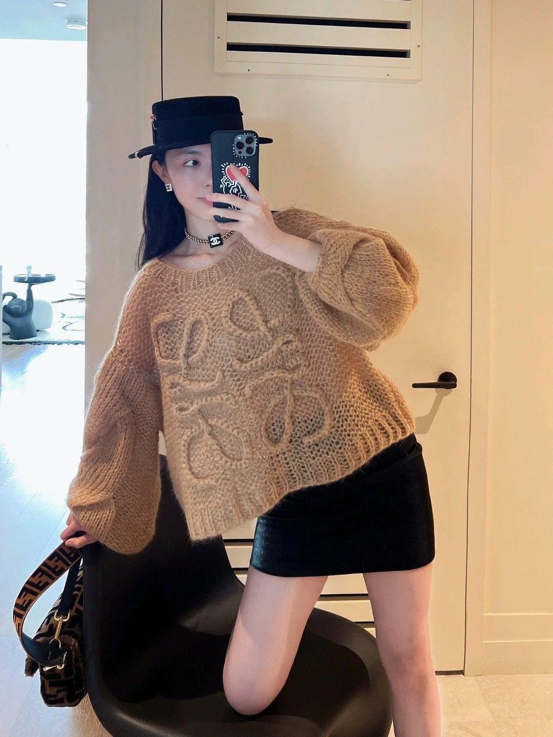 Loewe LOEWE Women's Oversized Camel Cable Sleeve Sweater M Size M / US 6-8 / IT 42-44 - 8 Thumbnail