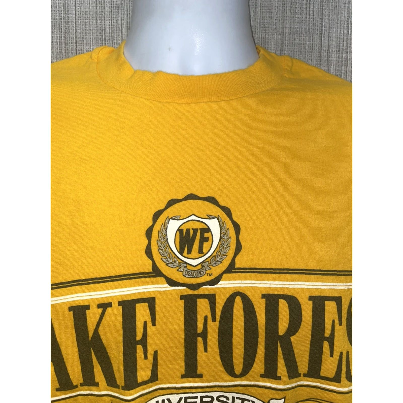 Vintage WAKE FOREST The Cotton Exchange Yellow Graphic T-Shirt USA Mens L Cotton Shirt Size US L / EU 52-54 / 3 - 2 Thumbnail