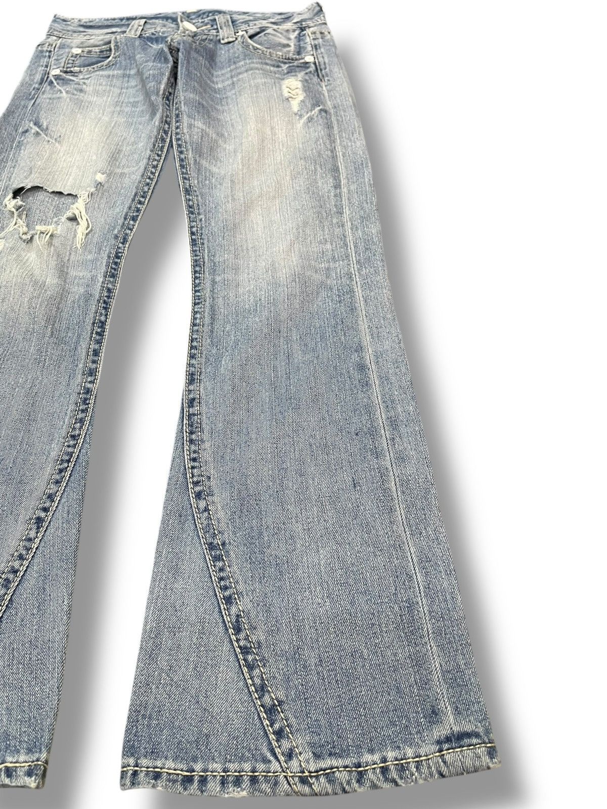 If Six Was Nine × Japanese Brand × Vintage Vintage Japanese Brand Flare Ripped Distressed Denim Size US 30 / EU 46 - 4 Thumbnail