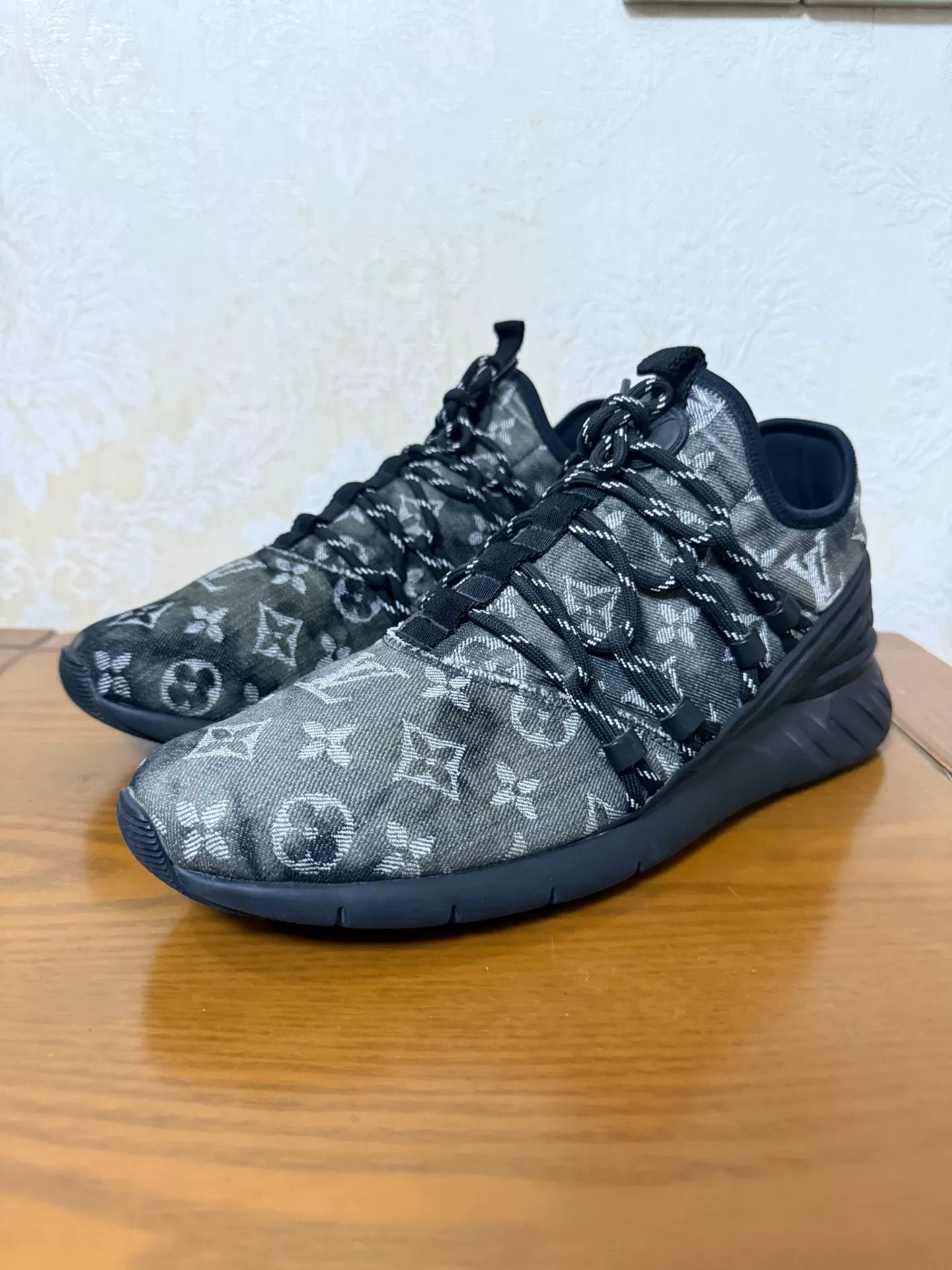 Louis Vuitton Louis Vuitton Denim Orange Lowtop Sneakers 41 Men Size US 8.5 / EU 41-42 - 1 Thumbnail