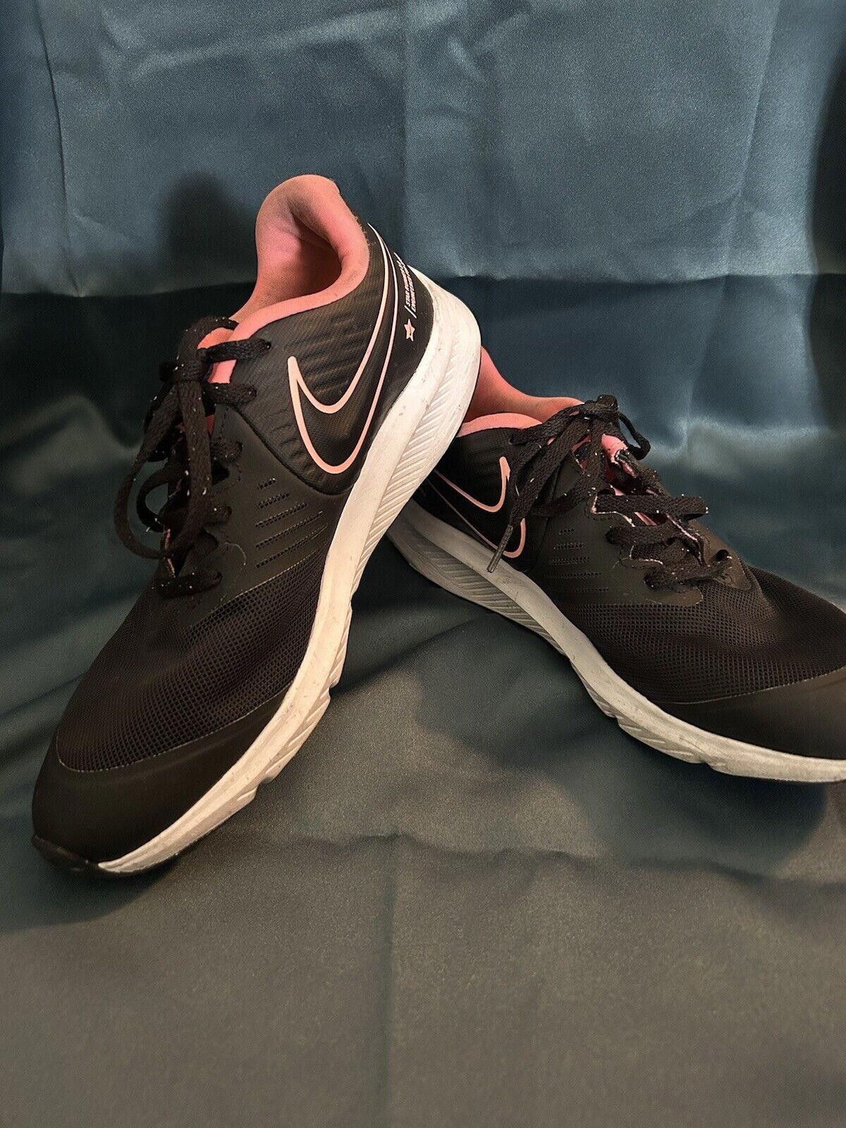 Nike Nike Star Runner 2.0 Size: 6 Size US 6 / EU 39 - 1 Thumbnail