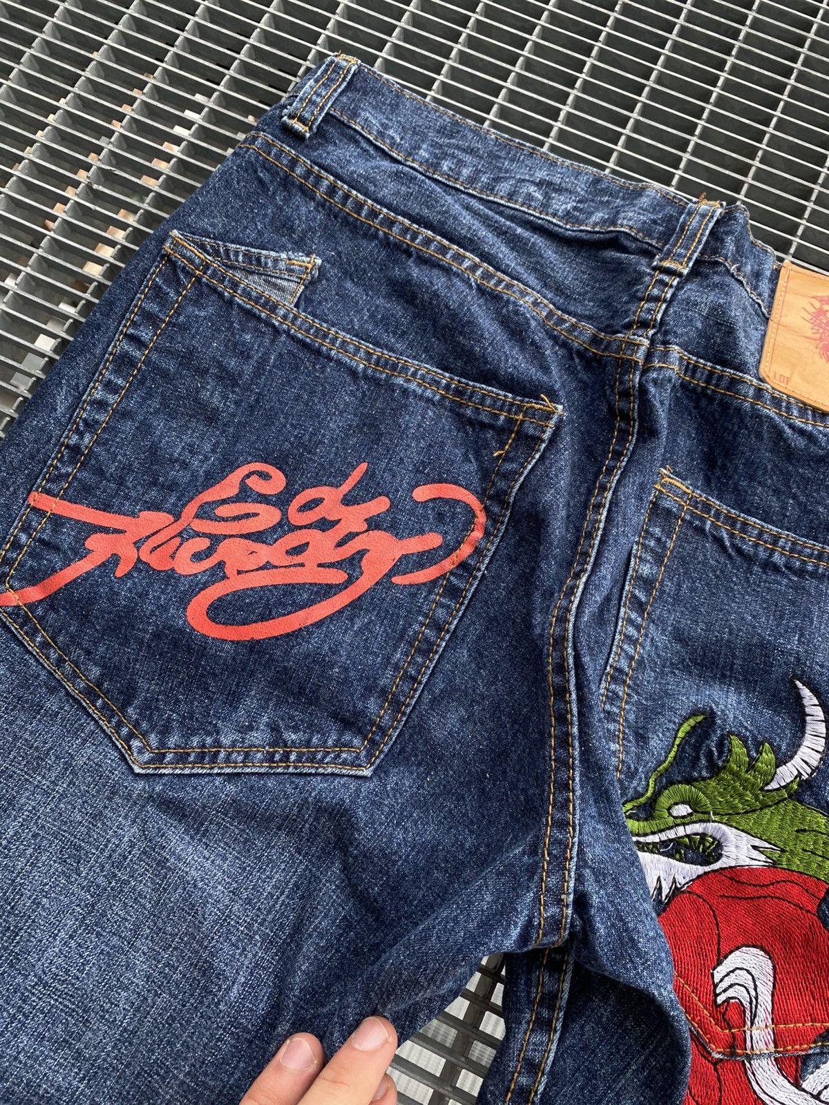 Ed Hardy Vintage Ed Hardy Back Embroidered Logo Jeans Y2K Size US 34 / EU 50 - 6 Thumbnail