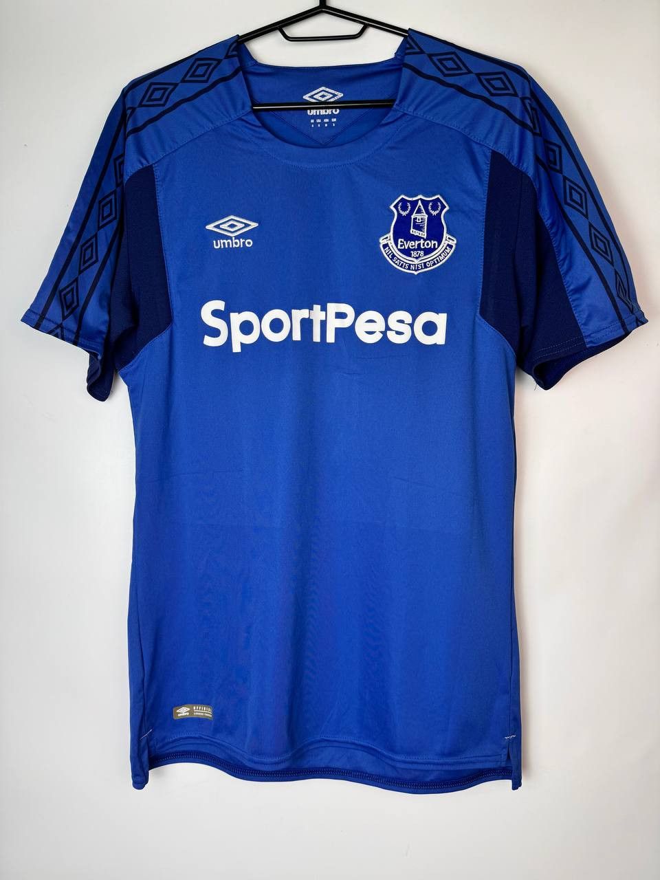Umbro EVERTON ENGLAND 2017-2018 FOOTBALL SHIRT JERSEY HOME UMBRO Size US S / EU 44-46 / 1 - 1 Thumbnail