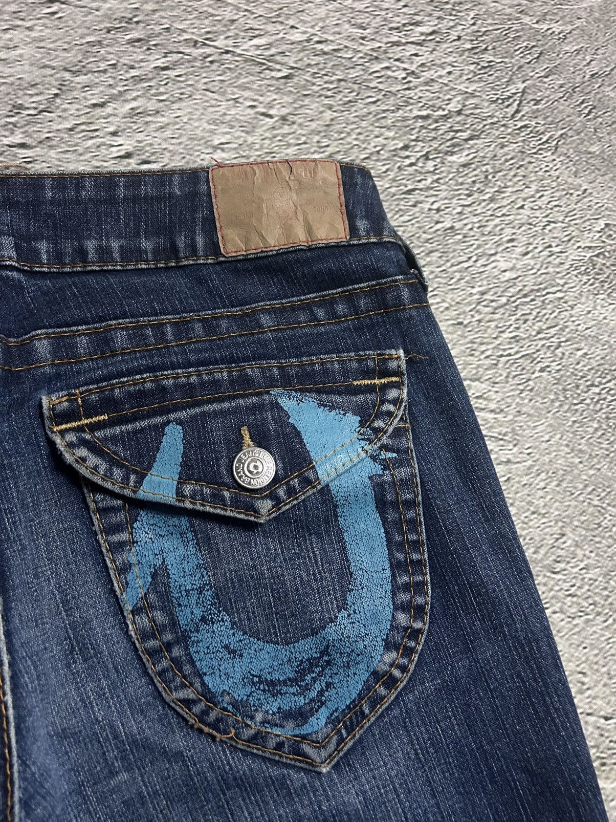 True Religion True Religion vintage blue jeans big logo painted bootcut Size US 30 / EU 46 - 2 Thumbnail