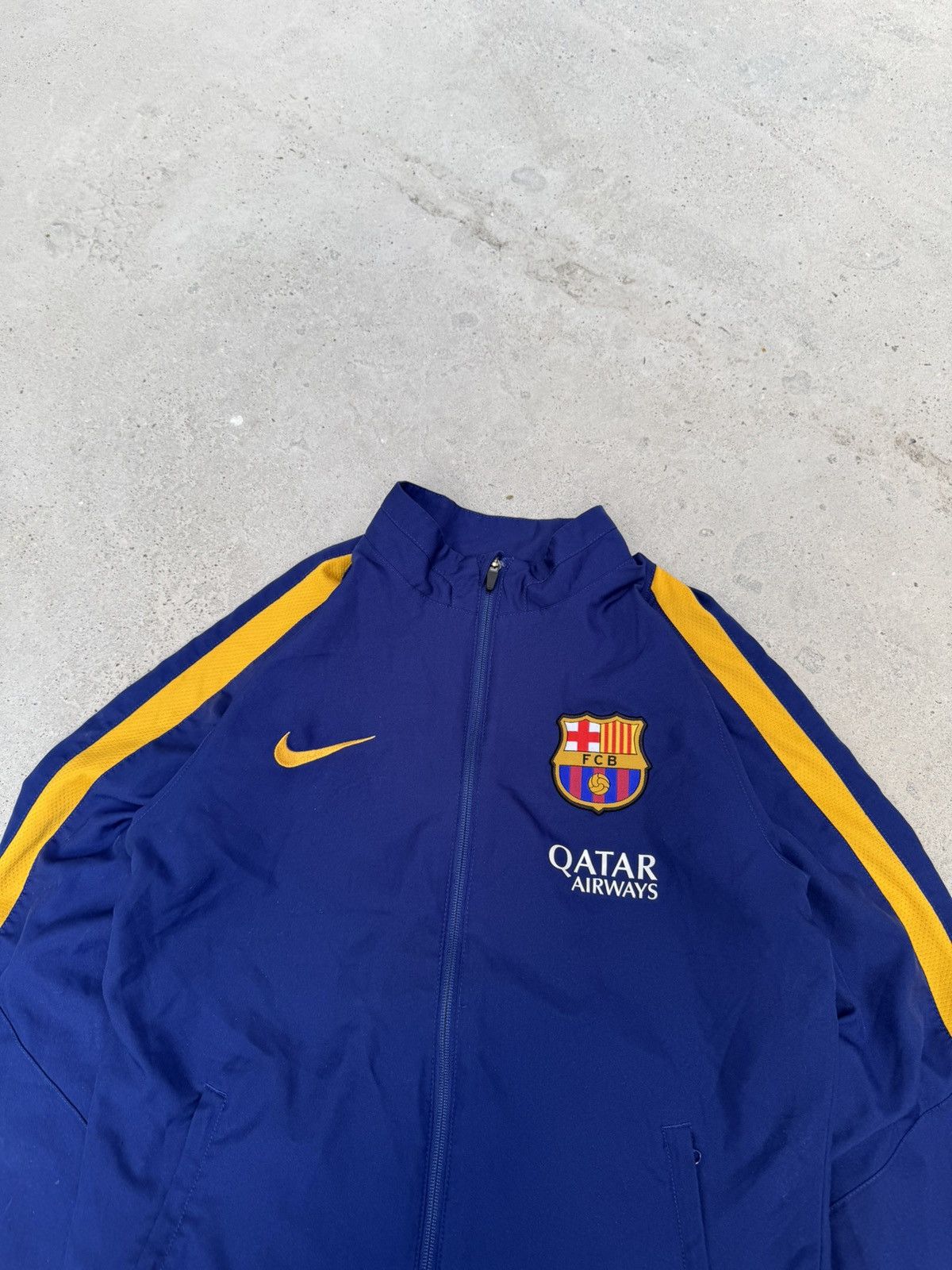 Nike Nike Barcelona 2015-2016 Soccer Zip Jacket Size US S / EU 44-46 / 1 - 3 Thumbnail
