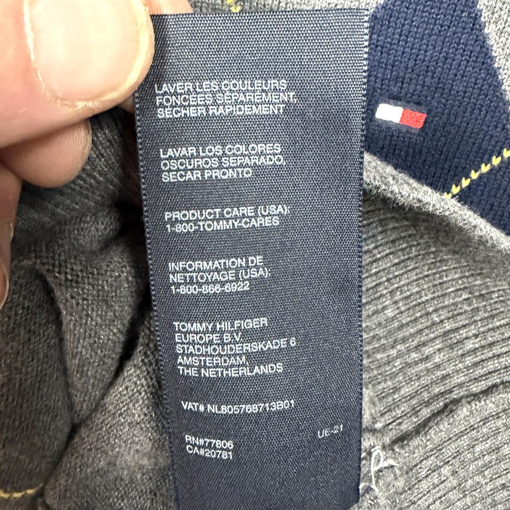 Tommy Hilfiger Tommy Hilfiger Sweater Mens XL Gray V-Neck Argyle Knit Preppy Classic Pullover Shirt/ jumper? Size US XL / EU 56 / 4 - 7 Thumbnail
