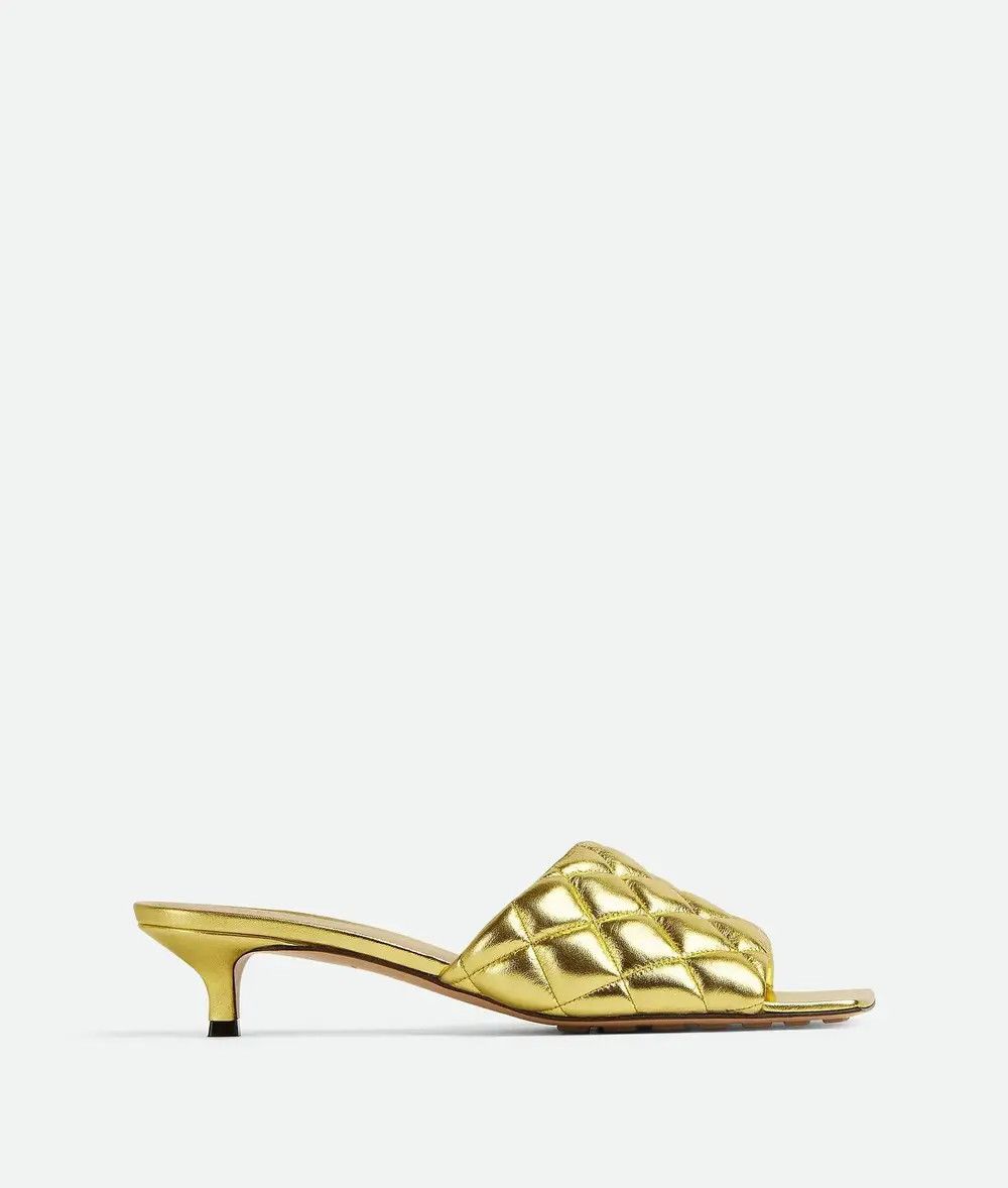Bottega Veneta o1n1vont1225 Padded Sandal Mules in Gold Size US 6 / IT 36 - 1 Thumbnail
