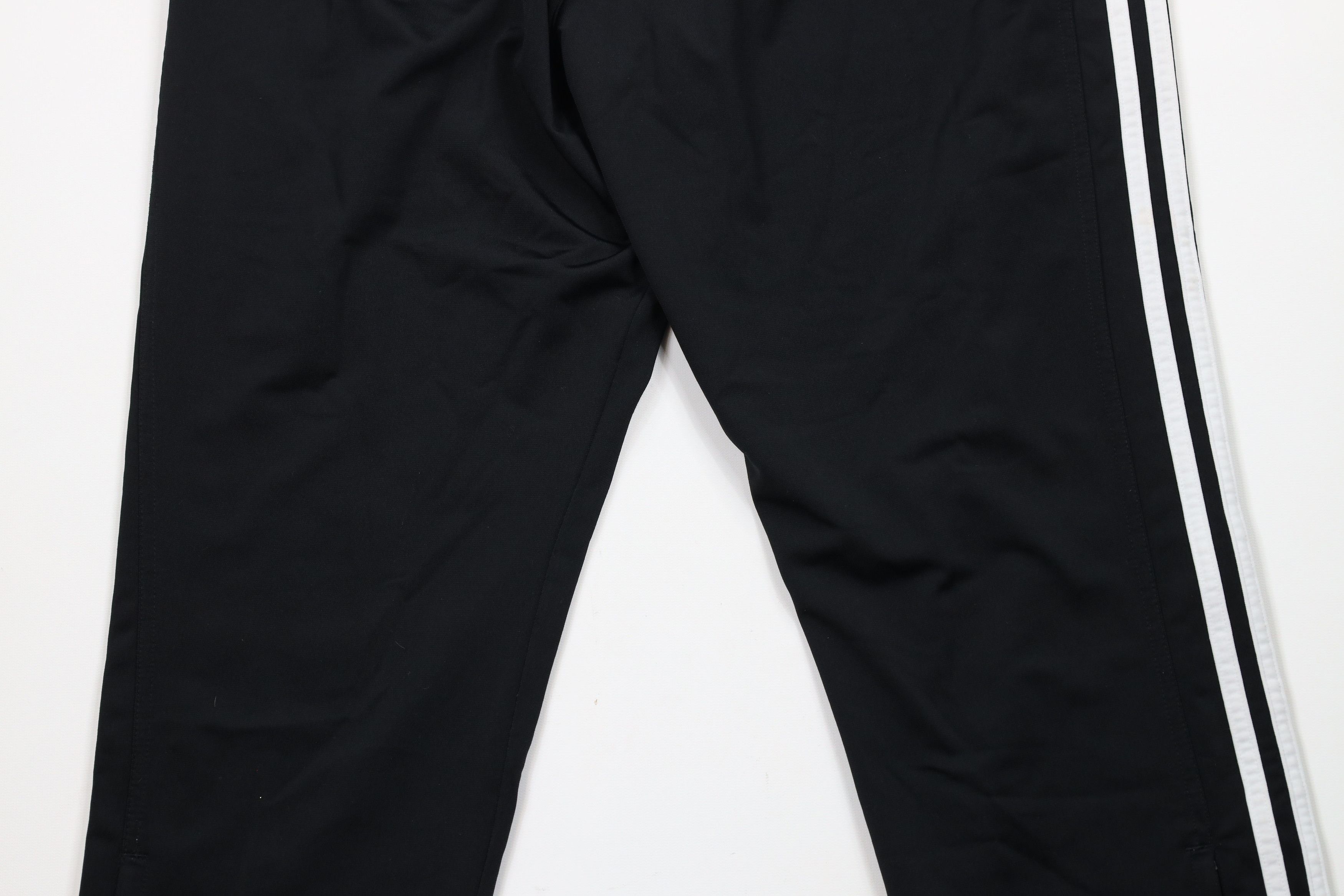Adidas × Vintage Vintage Adidas Striped Tapered Leg Soccer Warm Up Sweatpants Size US 38 / EU 54 - 11 Thumbnail