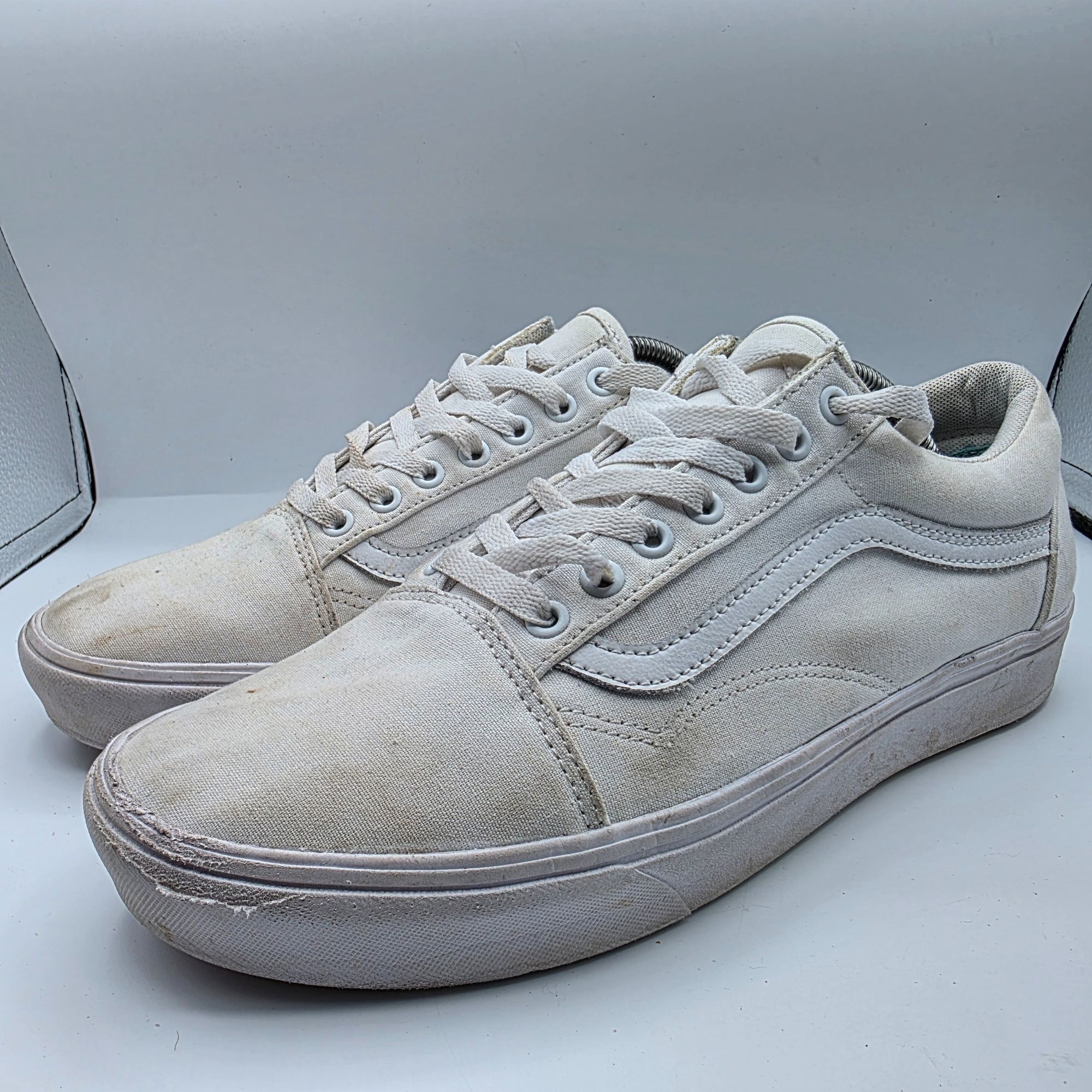 Vans Vans Old Skool Mens Size 12 Triple White Sneaker Shoes Casua Size US 12 / EU 45 - 4 Thumbnail