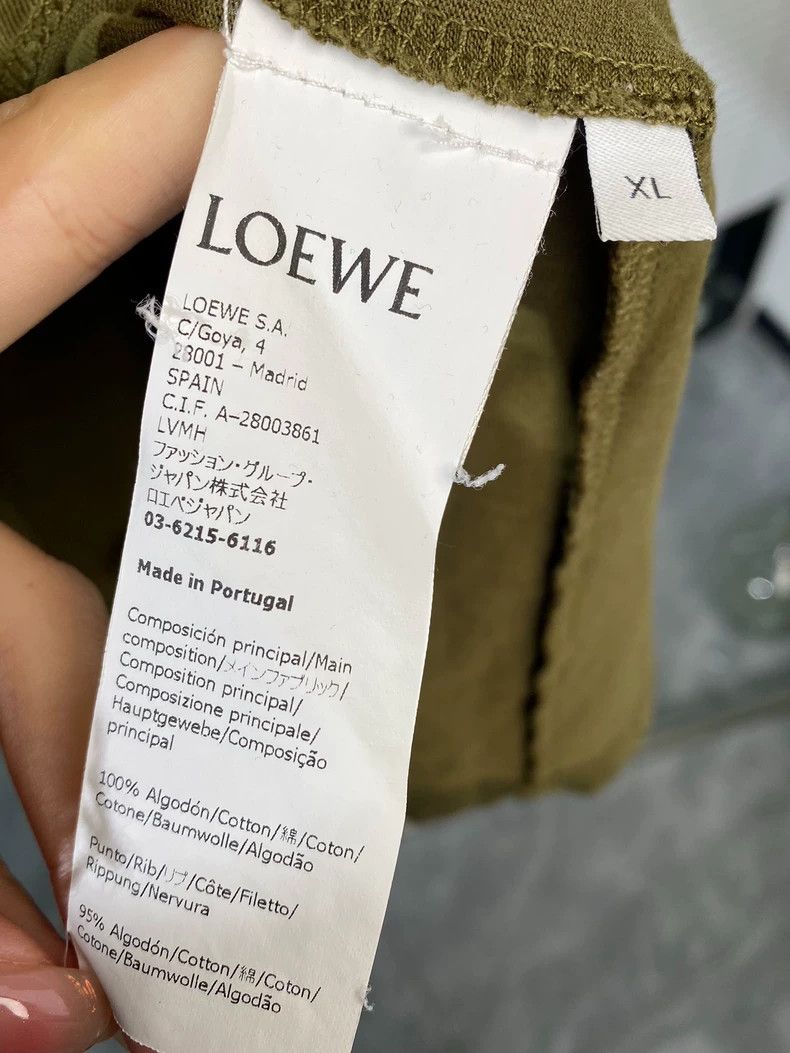 Loewe LOEWE Short sleeve T-shirt Anagram embroidered logo olive Size XL / US 12-14 / IT 48-50 - 4 Thumbnail