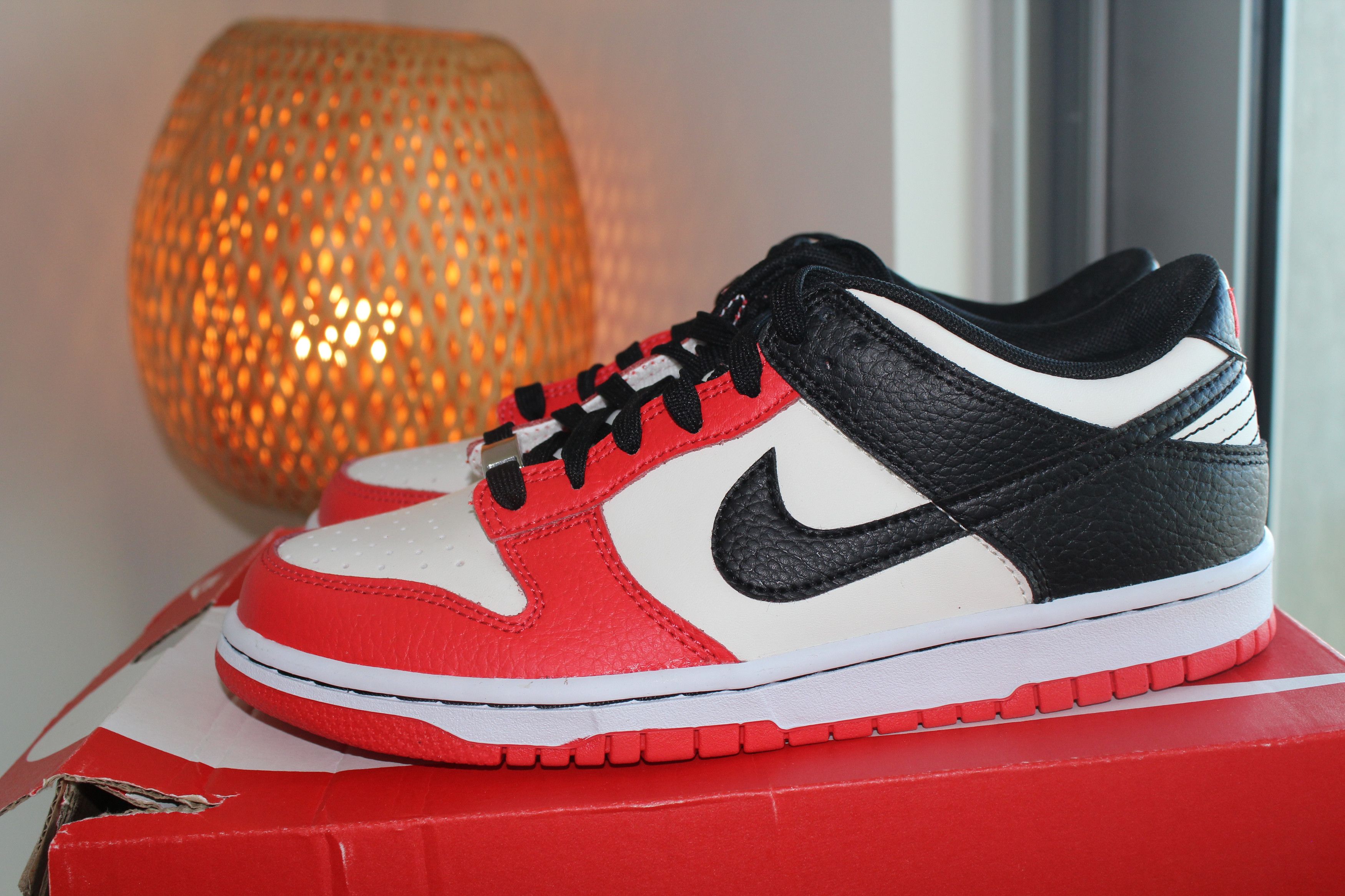 Nike Nike Dunk Low EMB NBA 75th Anniversary Chicago GS 6.5Y/8W Size US 8 / IT 38 - 4 Thumbnail