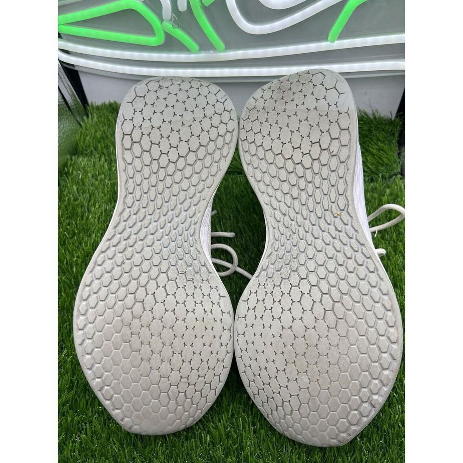 New Balance New Balance Womens Fresh Foam Roav WROAVCH Shoes Size 8.5 Size US 8.5 / IT 38.5 - 7 Thumbnail