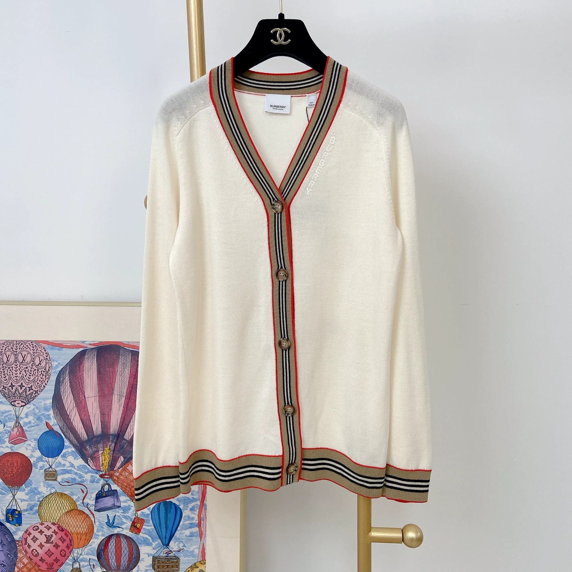 Burberry Burberry White Knit Cardigan 14Y New With Tags Size XS / US 0-2 / IT 36-38 - 2 Thumbnail