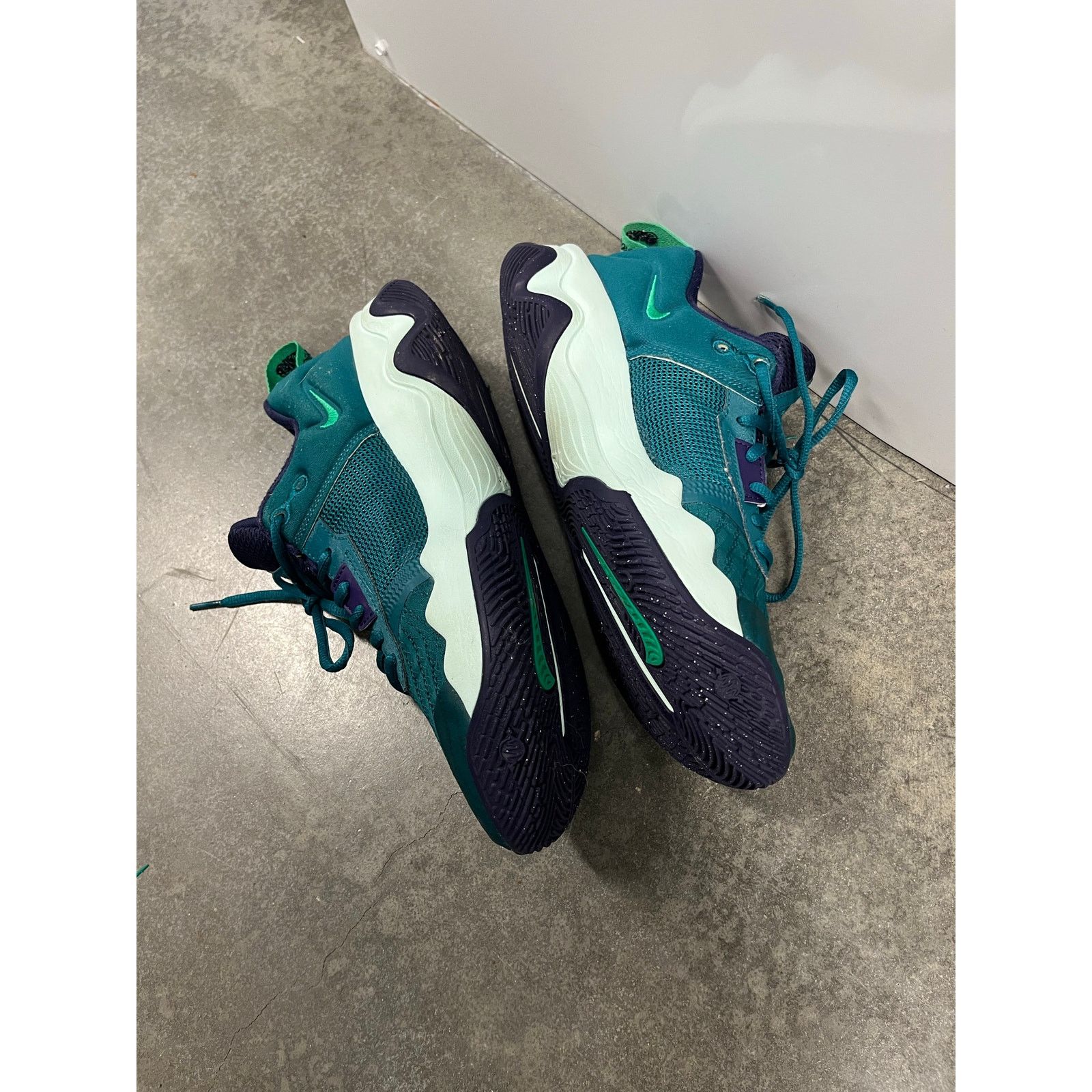 Nike Nike Giannis Immortality 3 Low Teal Purple Size US 8 / EU 41 - 4 Thumbnail
