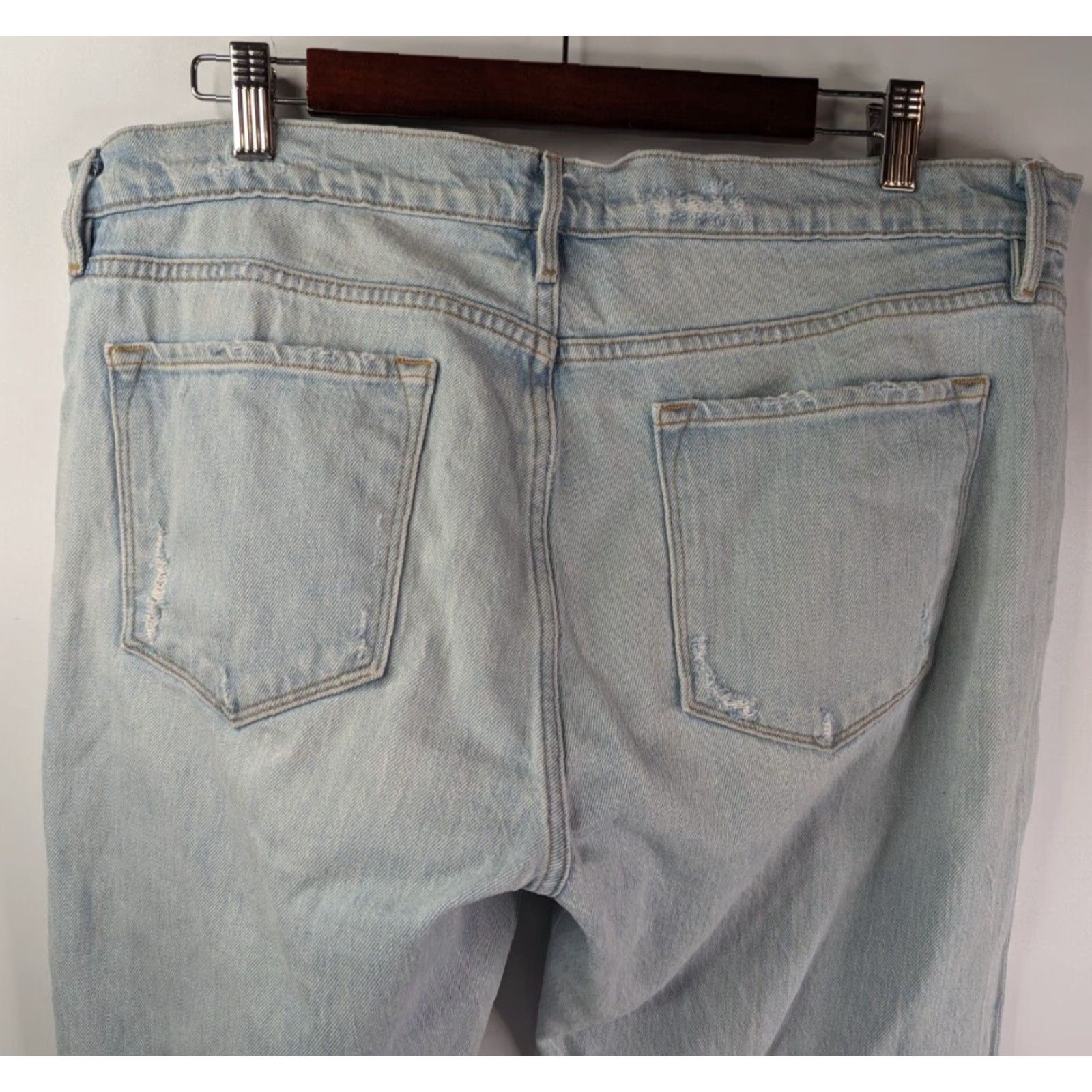 Frame FRAME Le Garcon Boyfriend Jeans LGJRA439 32 Jimi Blue Denim Light Distressed 5-Pocket Regular Women Jeans Size 24" / US 00 / IT 34 - 5 Thumbnail