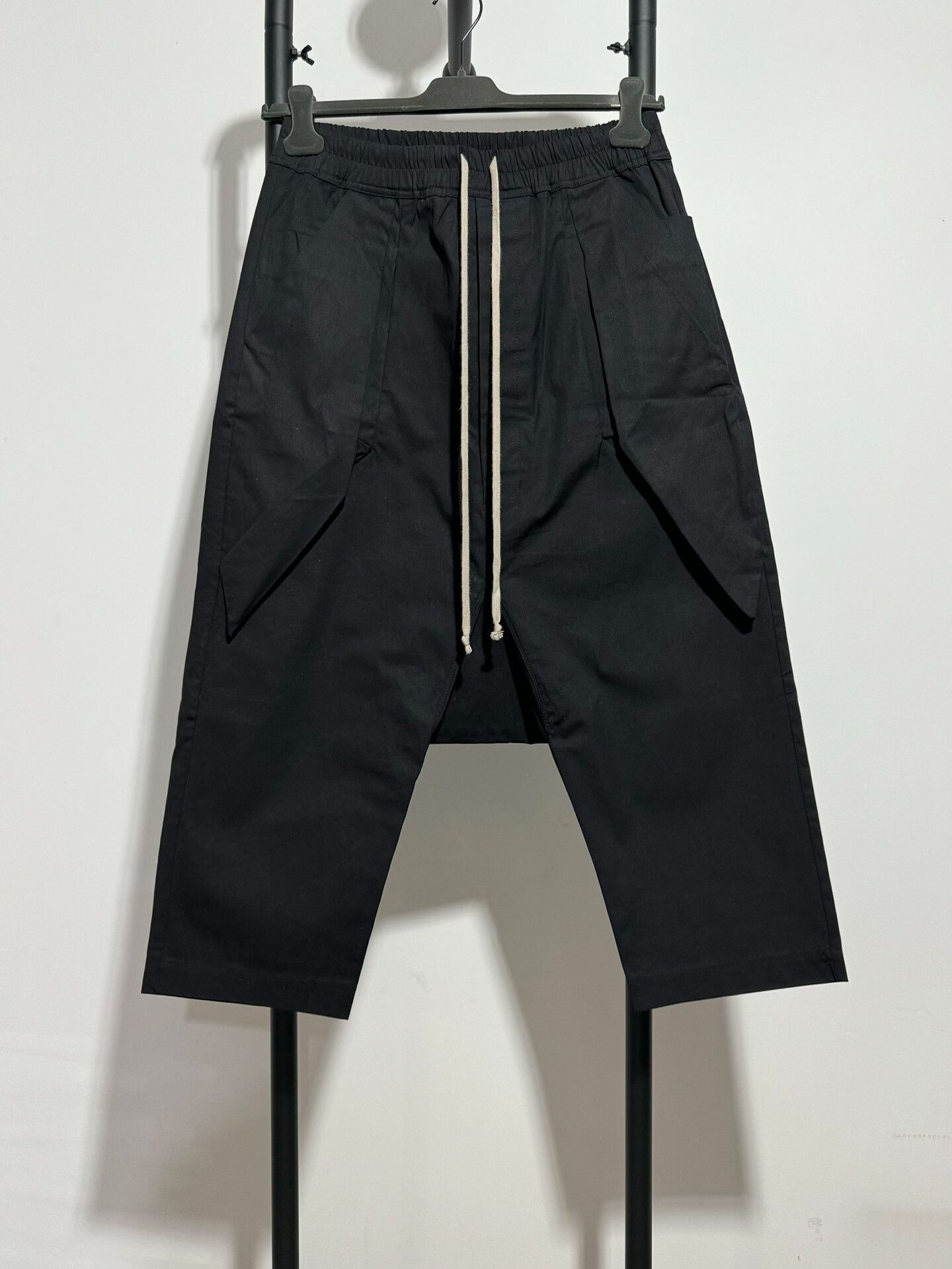 Rick Owens rick owens black cropped pants Size US 38 / EU 54 - 1 Thumbnail