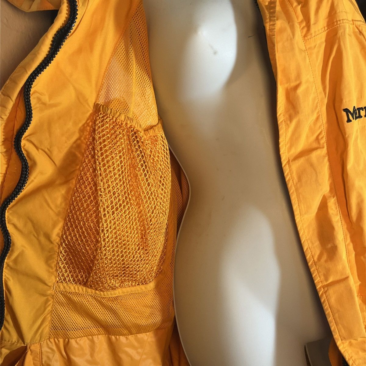 Marmot Marmot hooded rain jacket Size US XL / EU 56 / 4 - 8 Thumbnail
