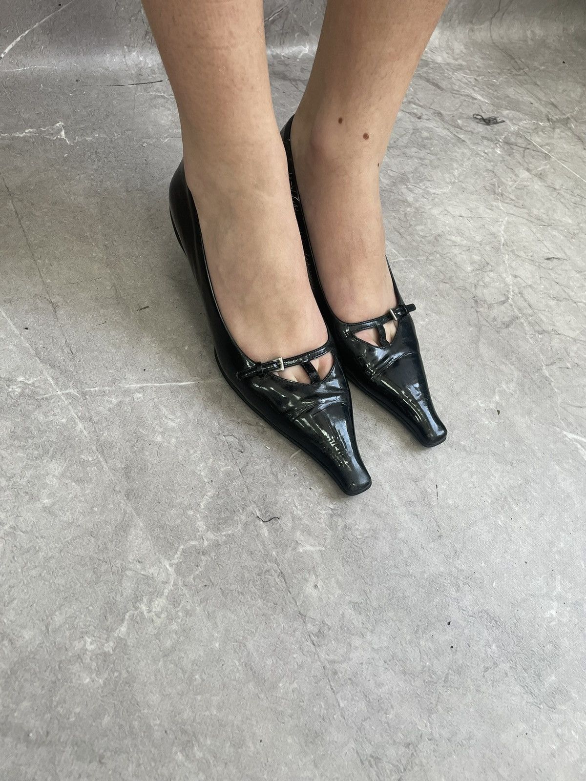 Prada PRADA Kitten Heels Patent Leather Mules Pointed Toe 37 / 7 Size US 7 / IT 37 - 2 Thumbnail