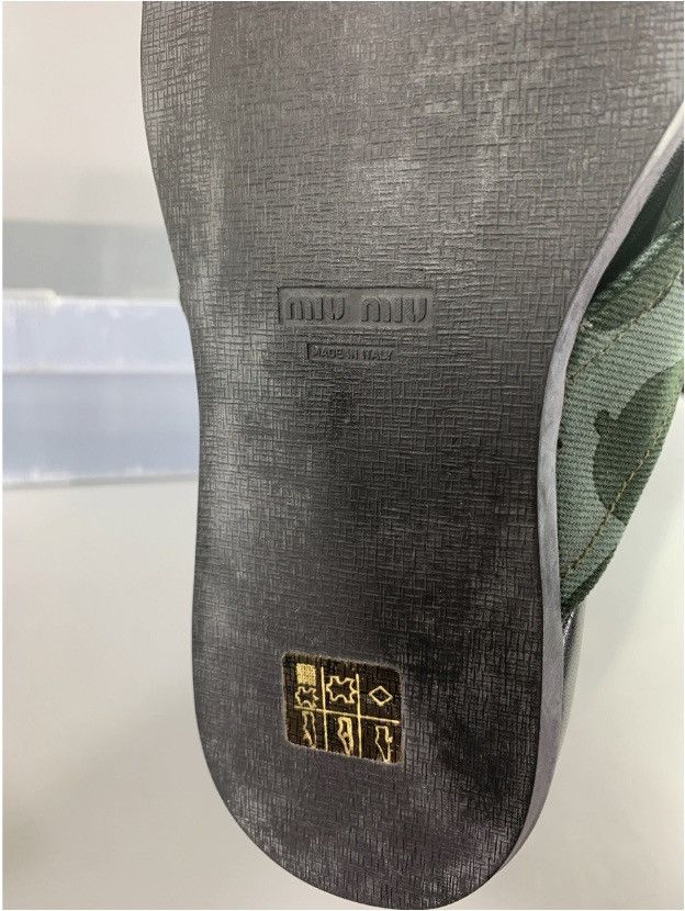 Miu Miu Miu Miu 🇮🇹 Foresta Drill Hawaii Resort Pool Sandals 9 NIB Size US 9 / EU 42 - 12 Thumbnail