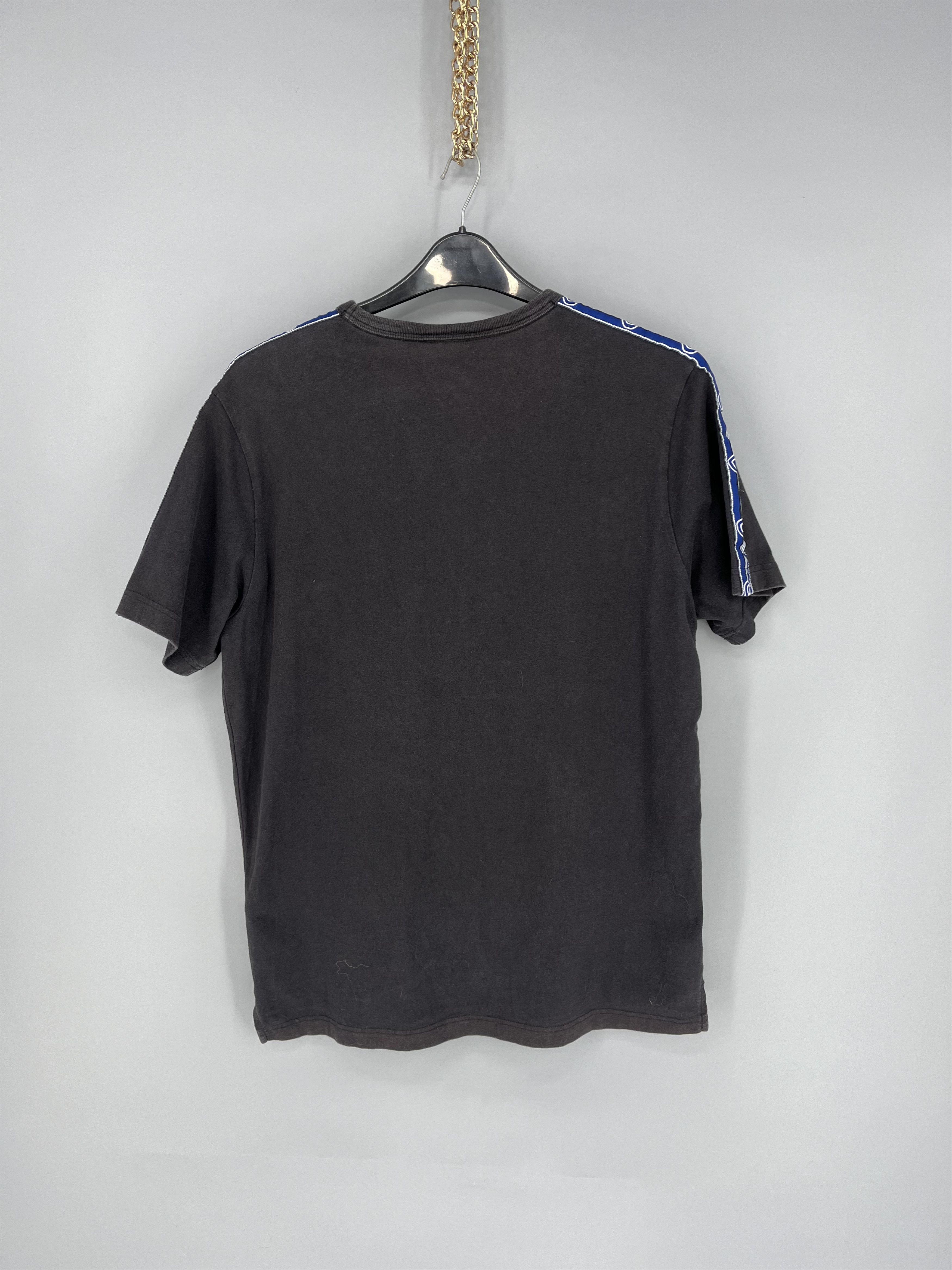 Champion Vintage Y2K Champion Small Logo T-Shirt Streetwear Style Size US L / EU 52-54 / 3 - 9 Thumbnail