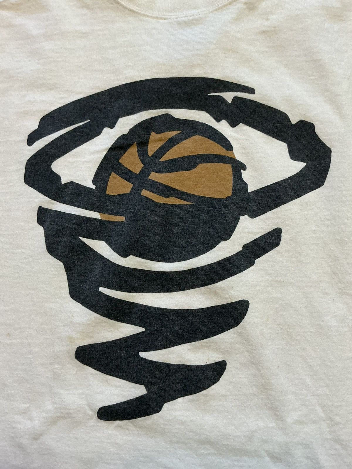 Nike VTG 90s Y2K Nike Basketball Tornado Twist Tank Top T-Shirt Size US XXL / EU 58 / 5 - 1 Thumbnail