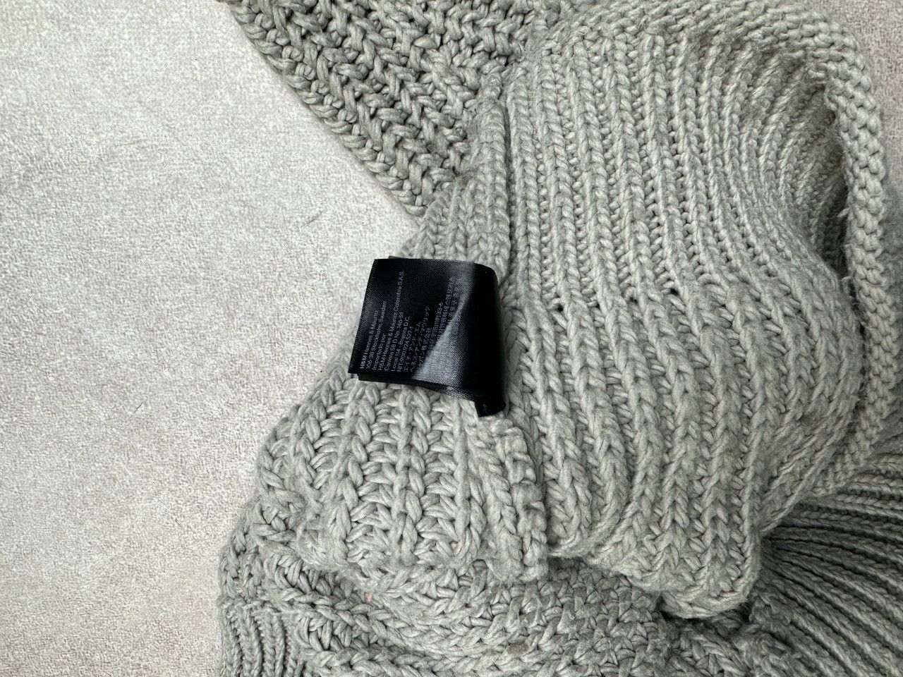 H&M × Maison Margiela Maison Margiela x H&M Big Knit Sweater Gray Size M / US 6-8 / IT 42-44 - 6 Thumbnail