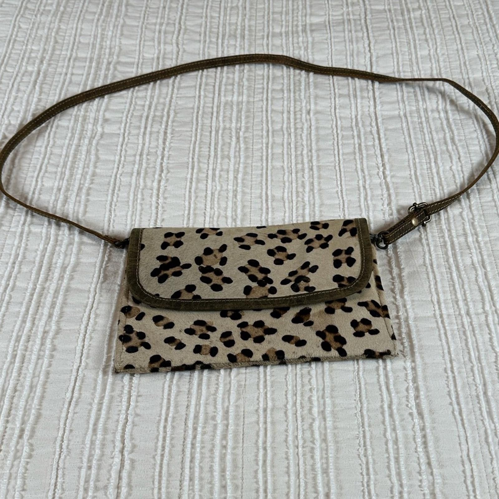Other Myra Resplendant Hairon Bag Leopard Print Crossbody Bag EUC Size ONE SIZE - 3 Thumbnail