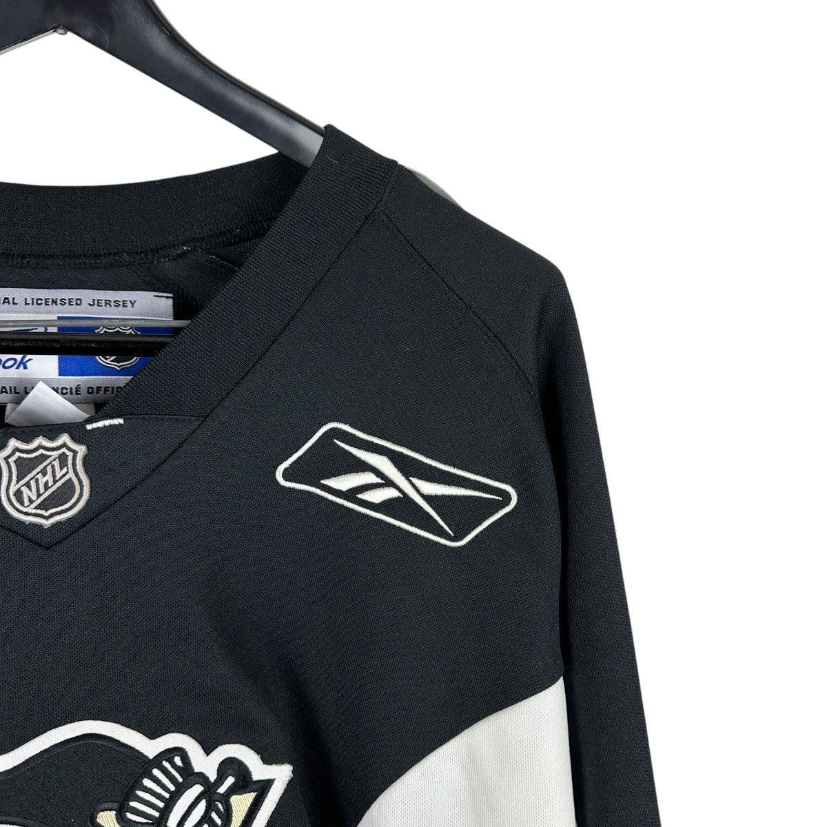 NHL × Reebok Mens Pittsburgh Penguins Gordie Robert’s NHL Jersey Size US L / EU 52-54 / 3 - 5 Thumbnail